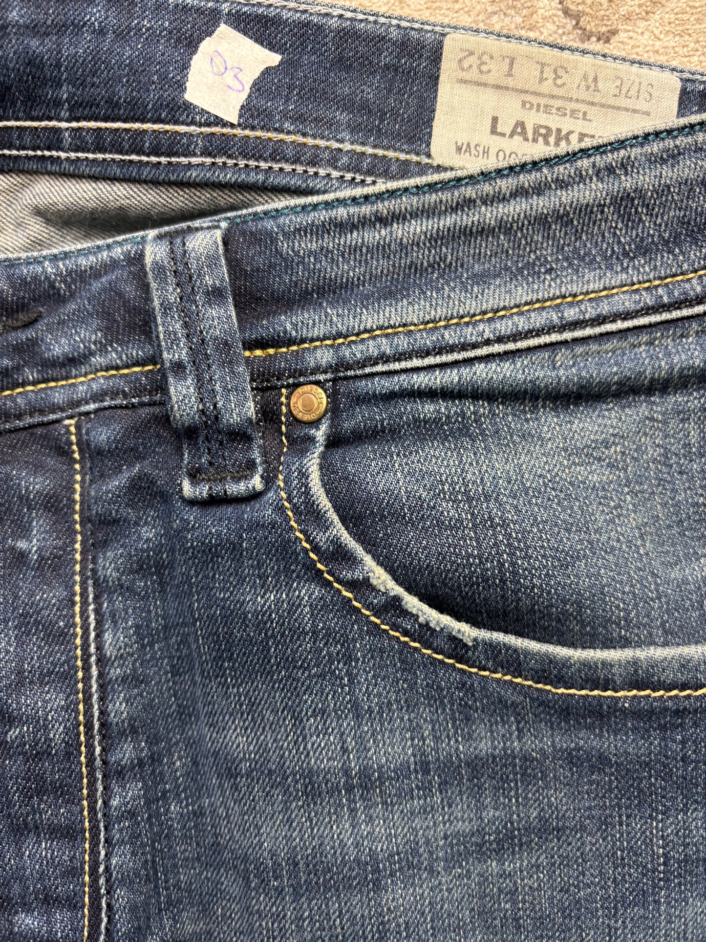 DIESEL JEANS W31 L32 #D3