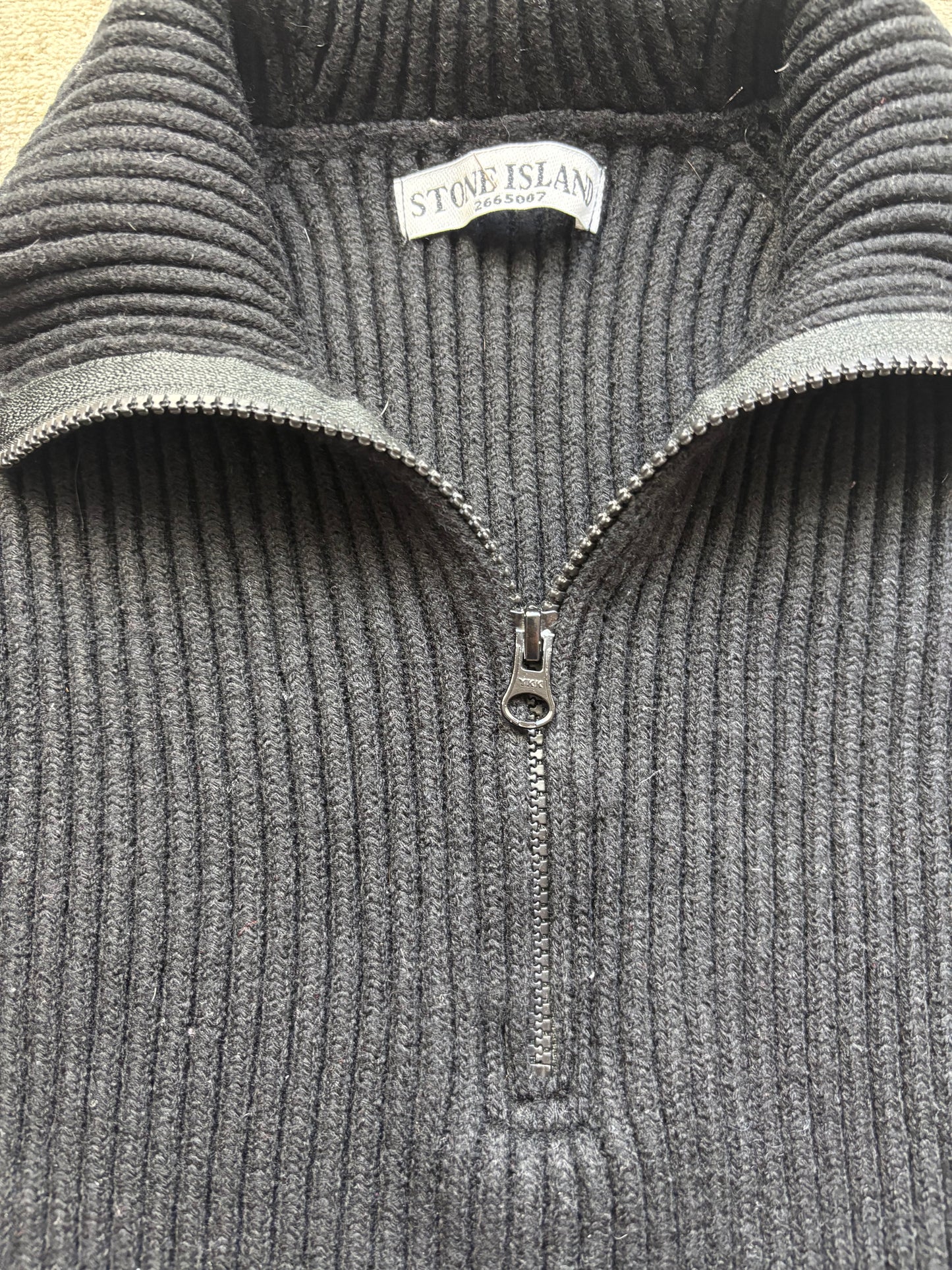STONE ISLAND HALF ZIP UP KNIT (S)