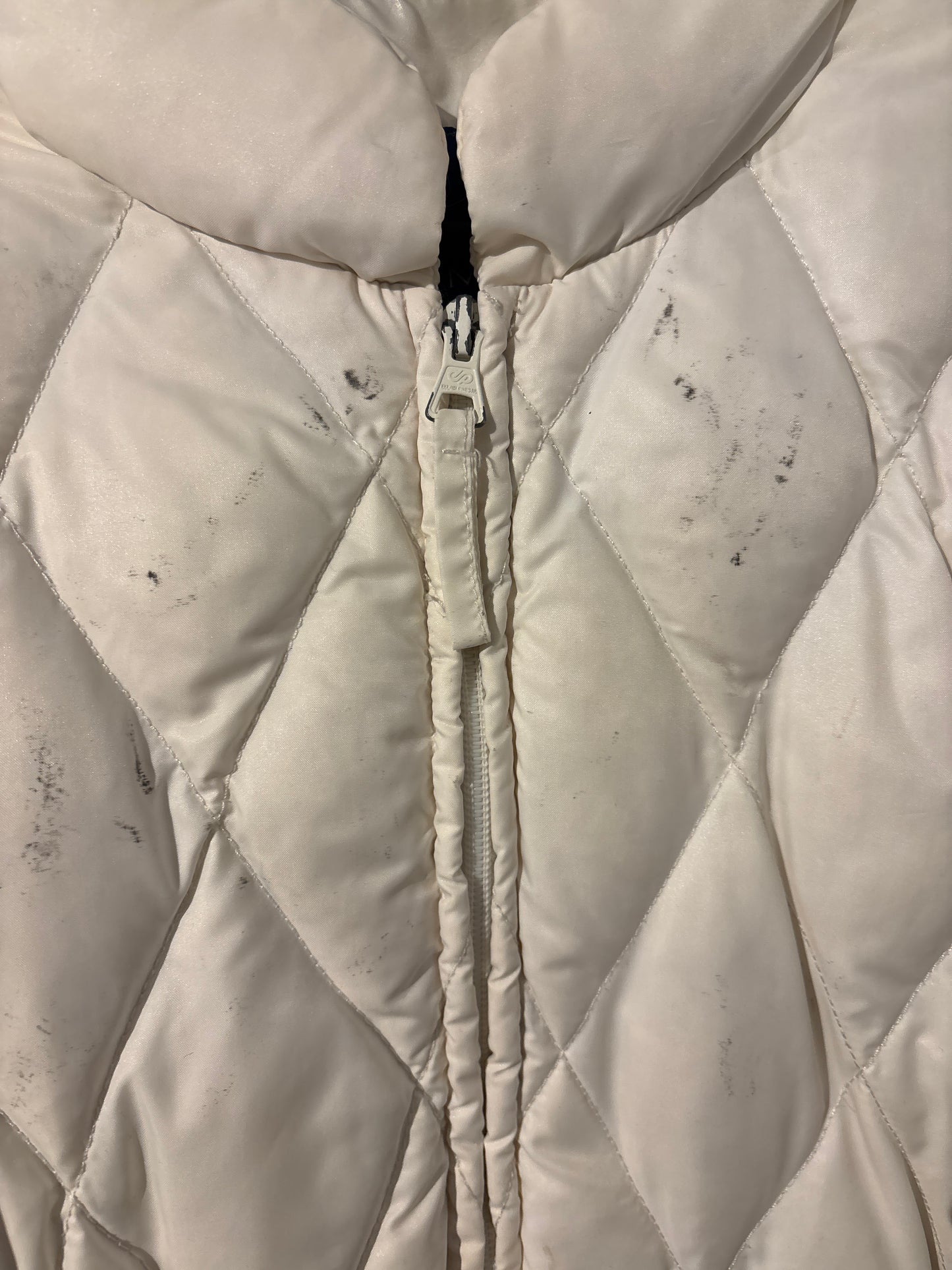 MONCLER PUFFER JACKET (M)