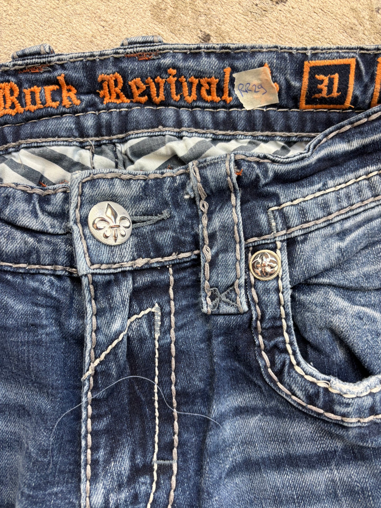ROCK REVIVAL JEANS W31 L32 #RR29