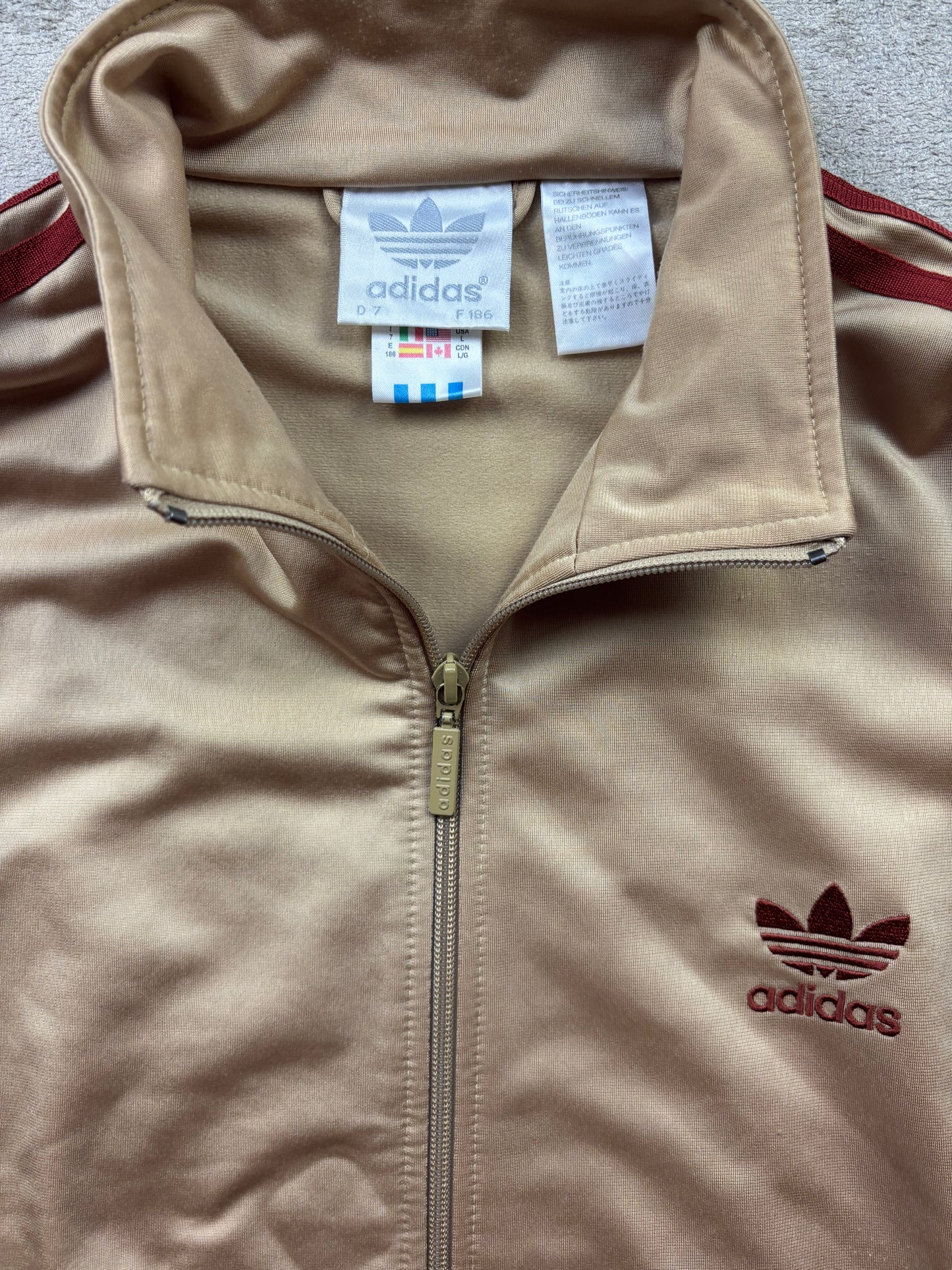 ADIDAS BEIGE ZIP UP VEST (L)
