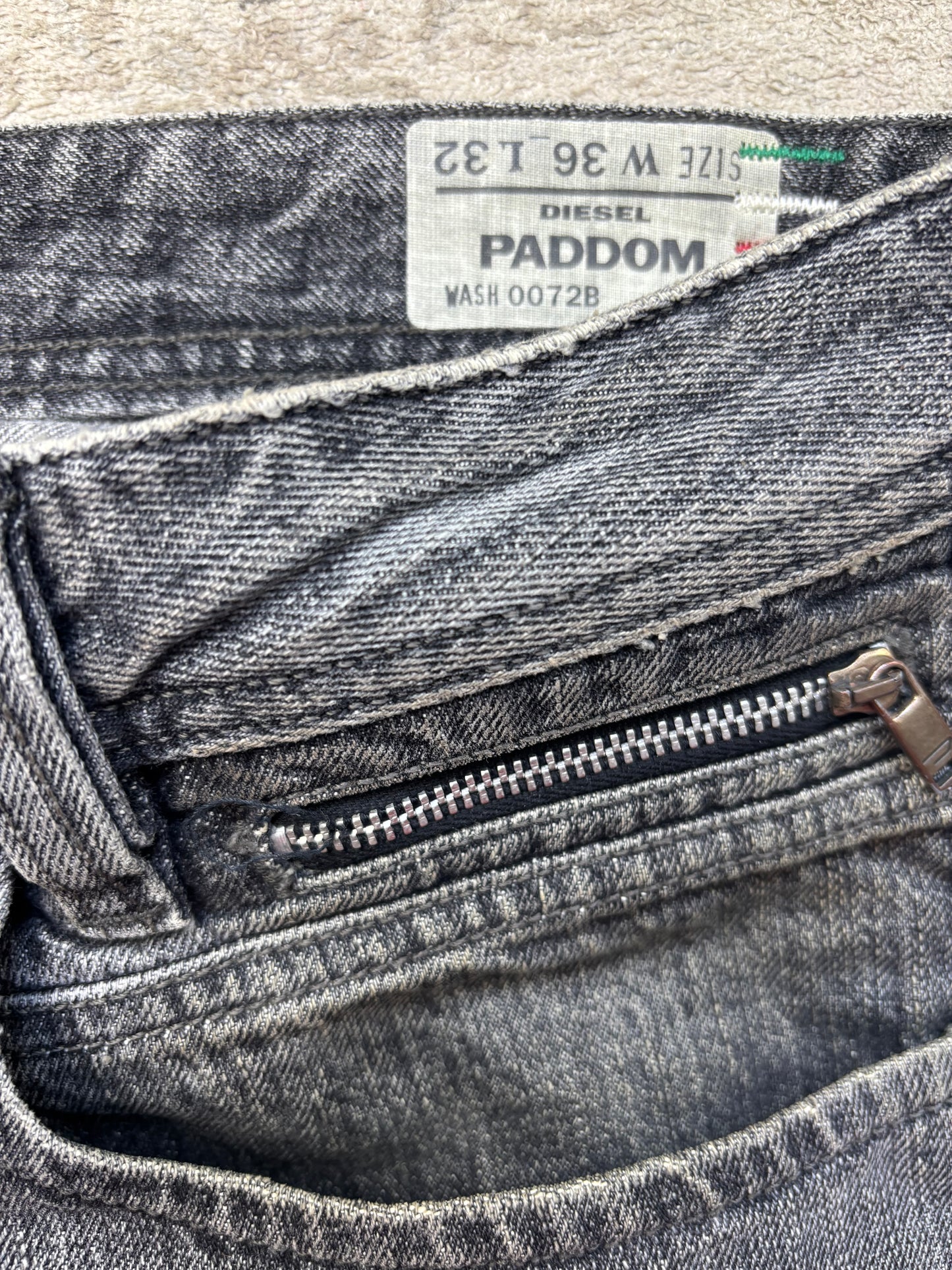 DIESEL JEANS W36 L32