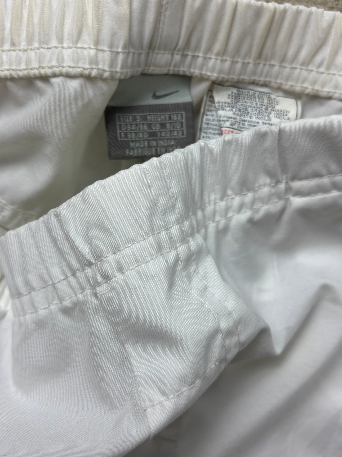 NIKE WHITE TRACKPANT (S)