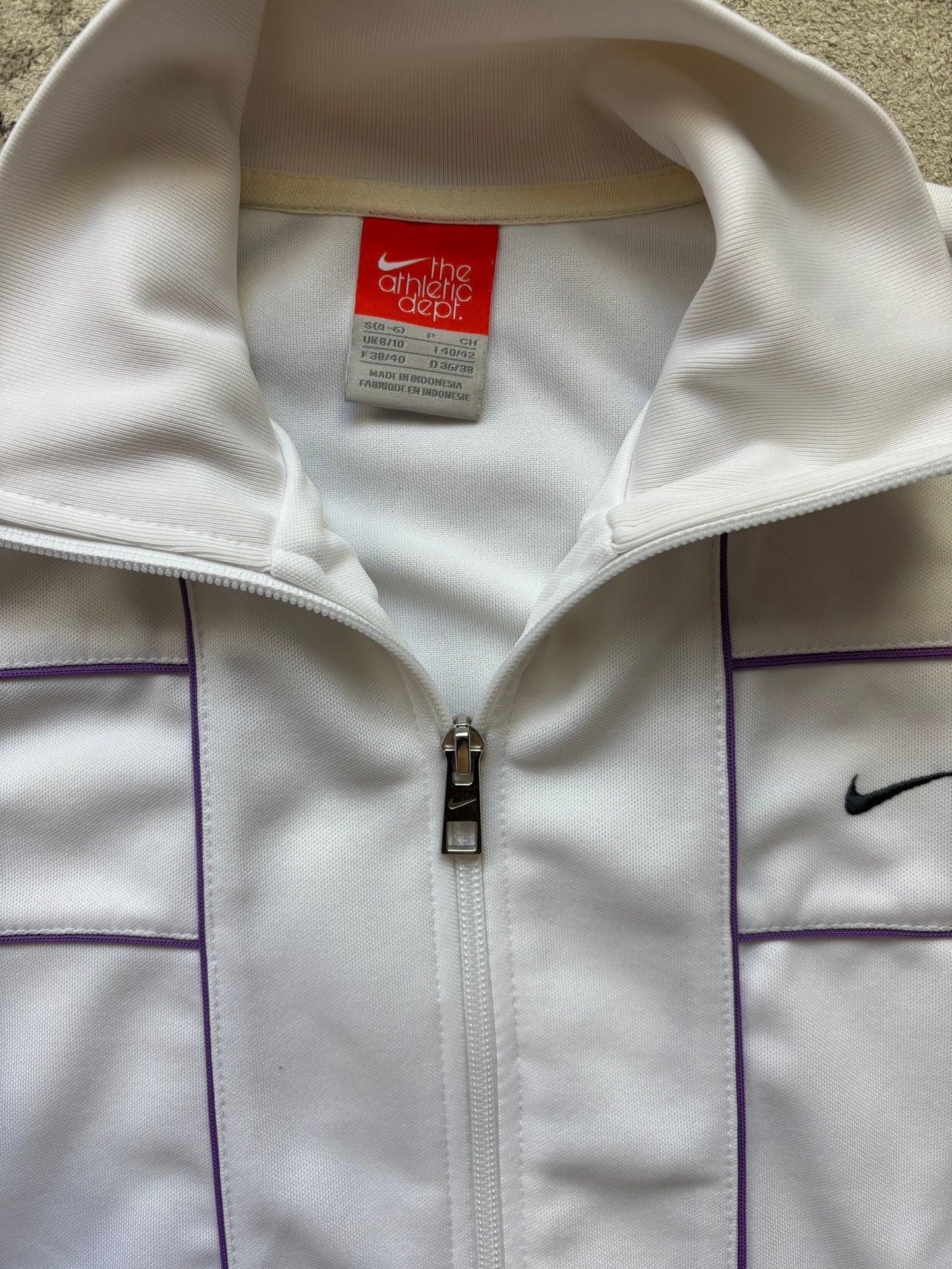 NIKE WHITE ZIP UP VEST (S)