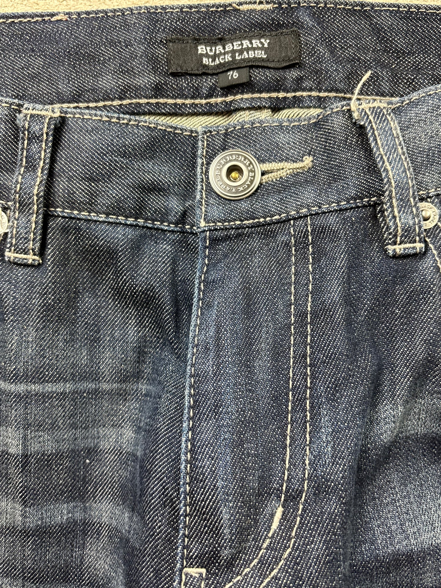 BURBERRY JEANS W31 L30