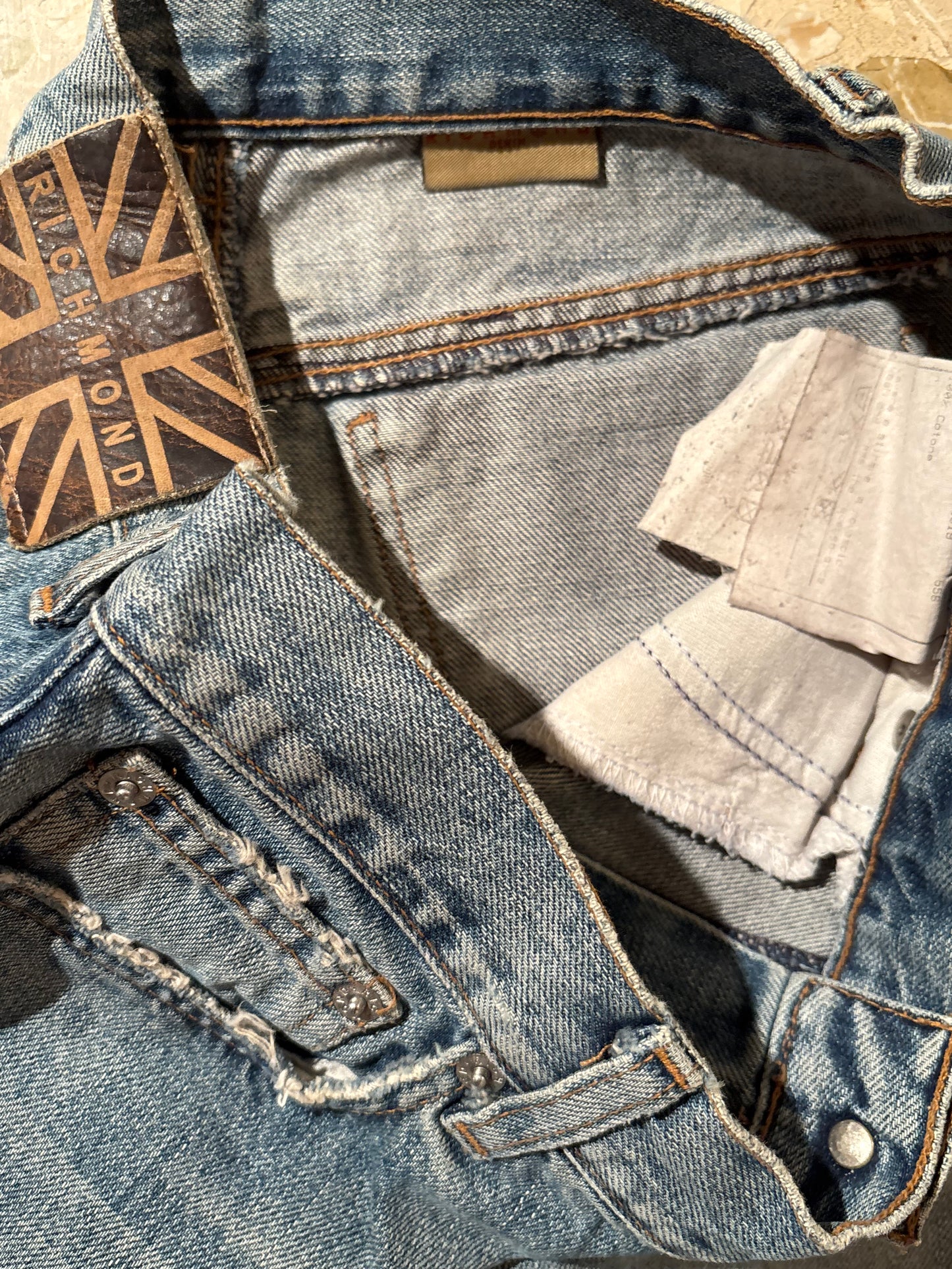 RICHMOND JEANS W27 L32