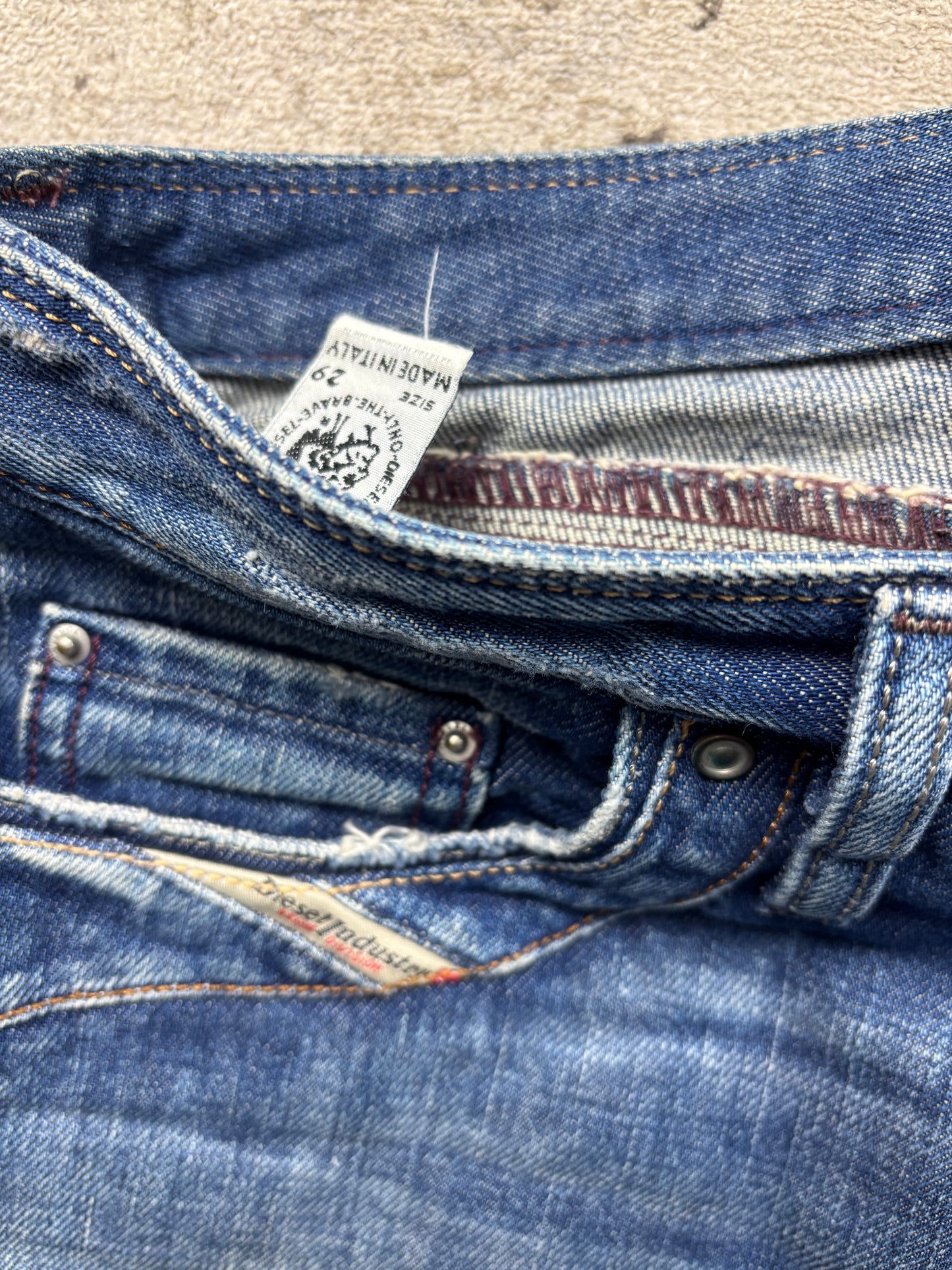 DIESEL JEANS W31 L32 #D2