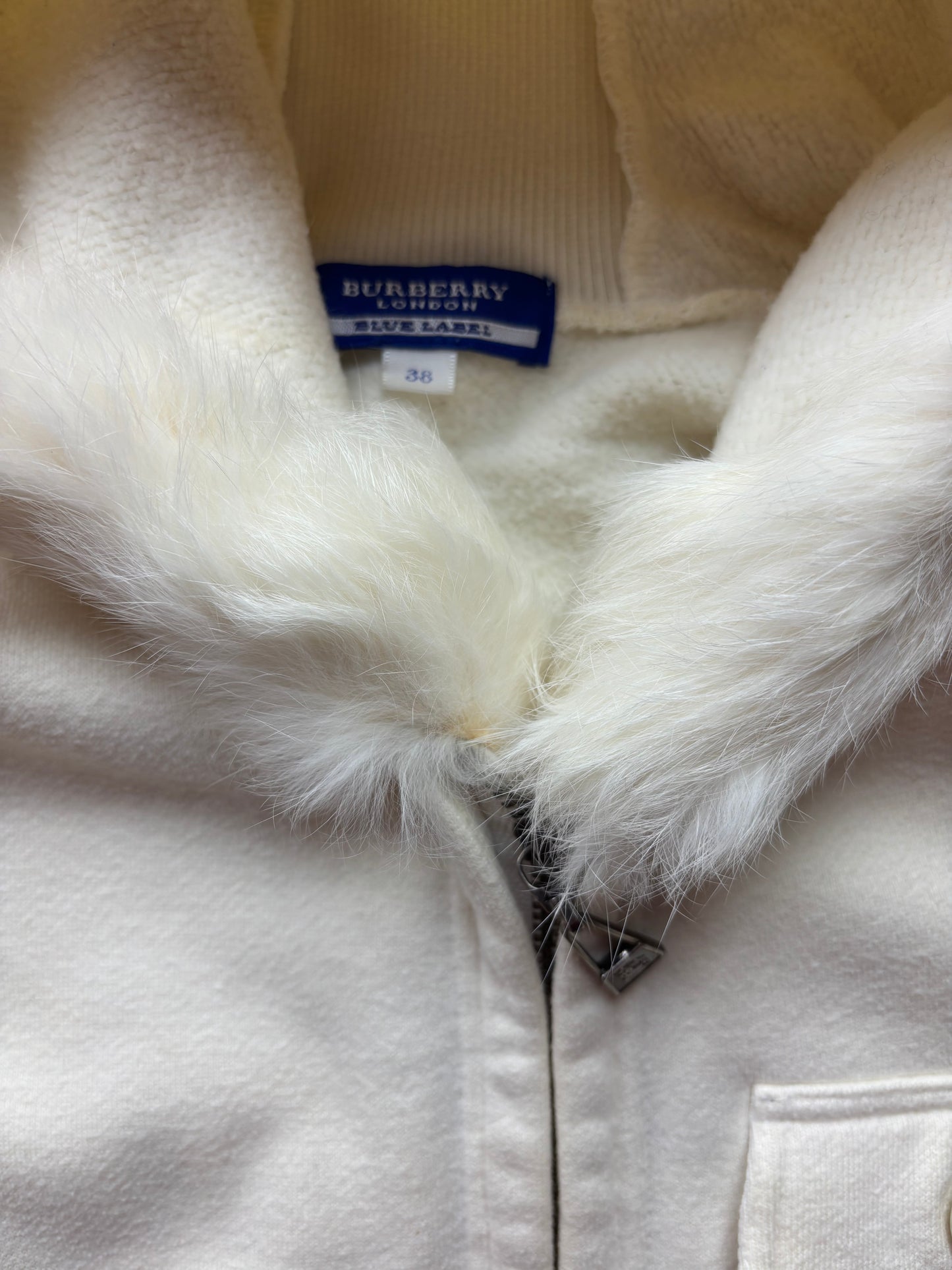 BURBERRY WHITE FUR ZIP UP HOODIE (XS)