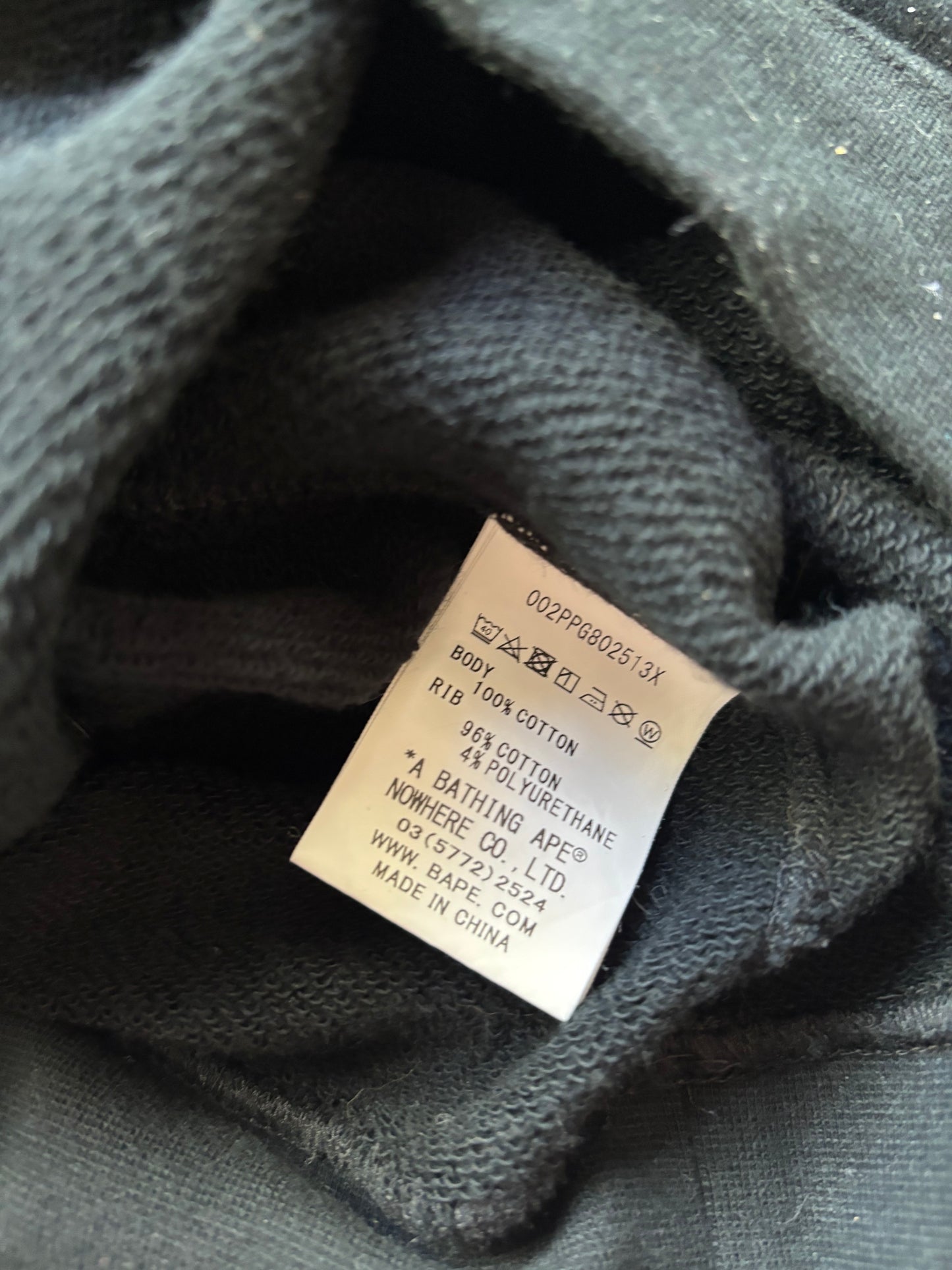 BAPE BLACK HOODIE (M)