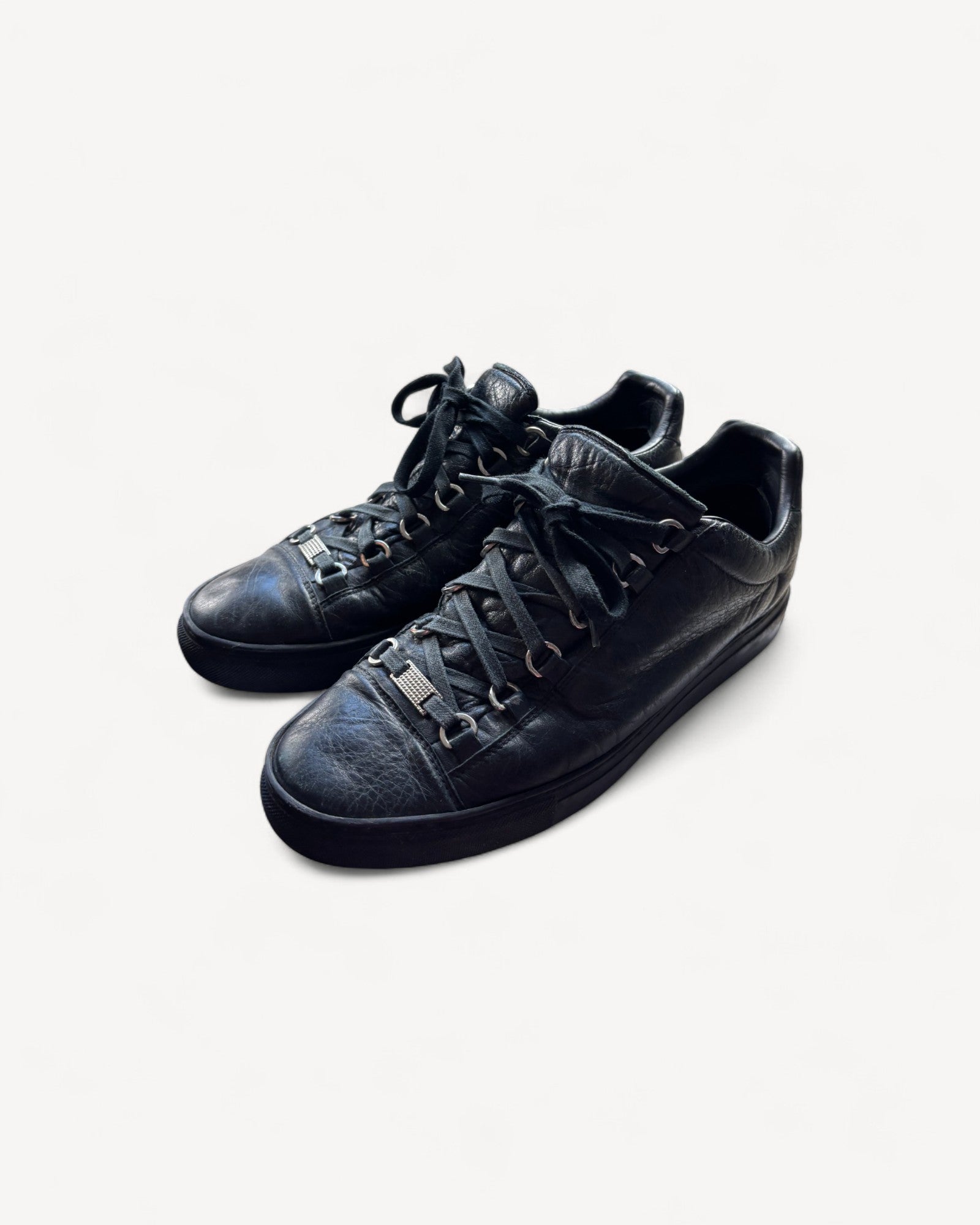 BALENCIAGA ARENA SNEAKER (41/42) – ONLYPANTS61