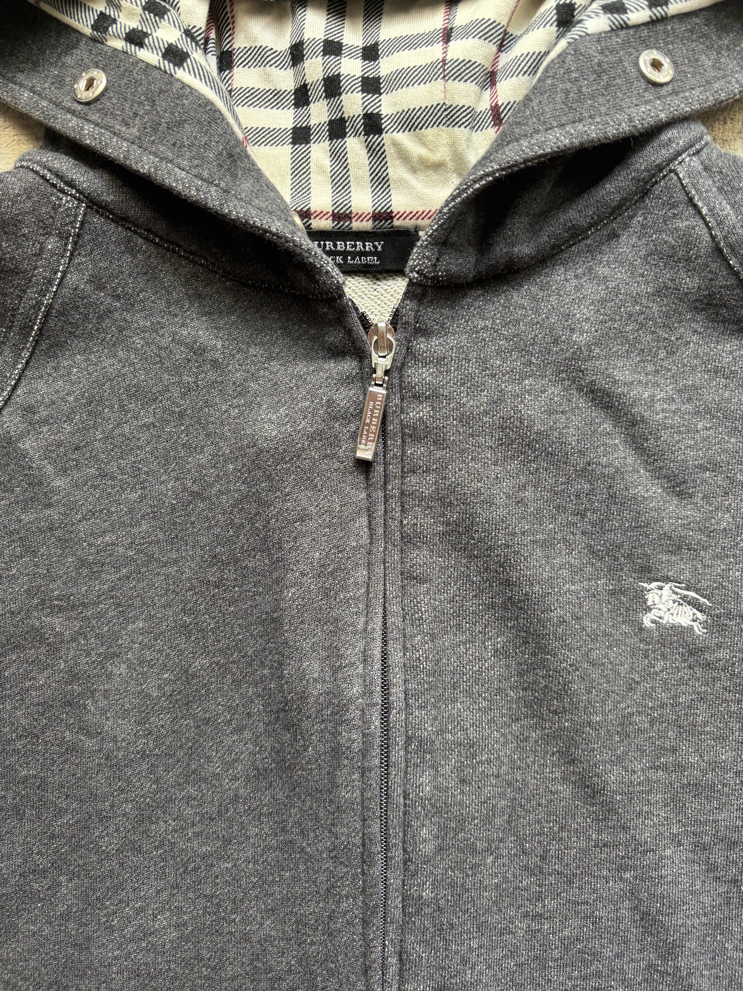 BURBERRY BLACK ZIP UP HOODIE (S)