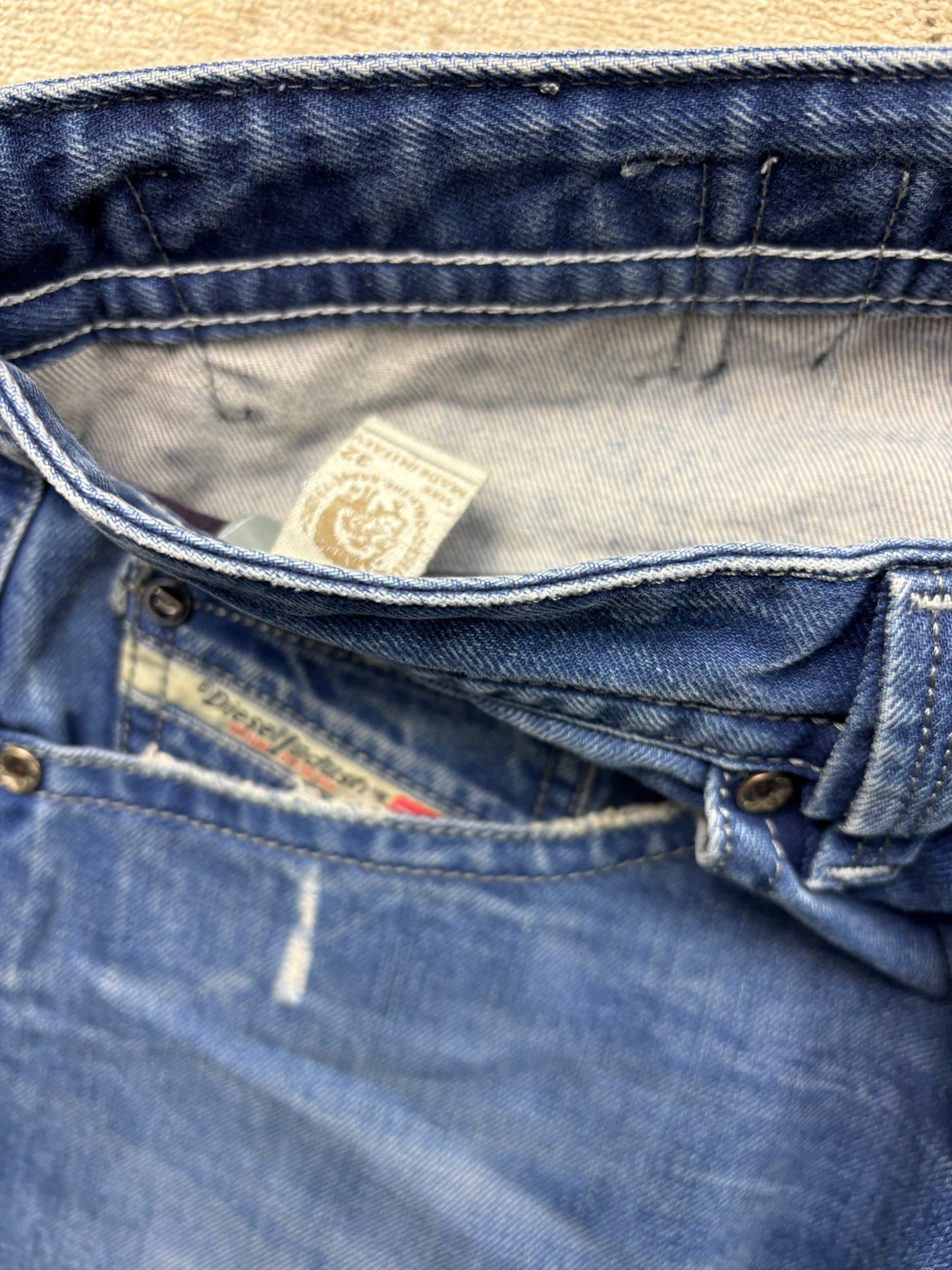 DIESEL JEANS W32 L32 #D6