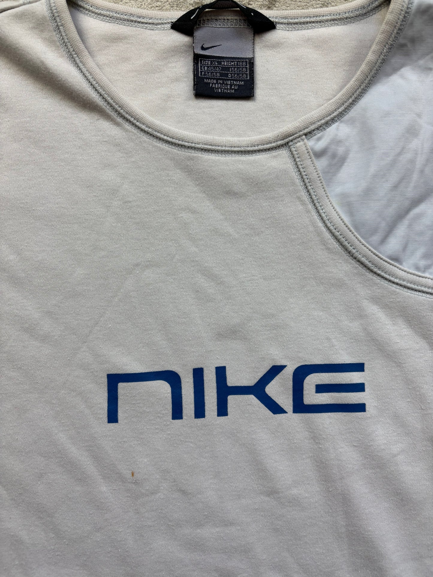 NIKE TECH T-SHIRT (L)