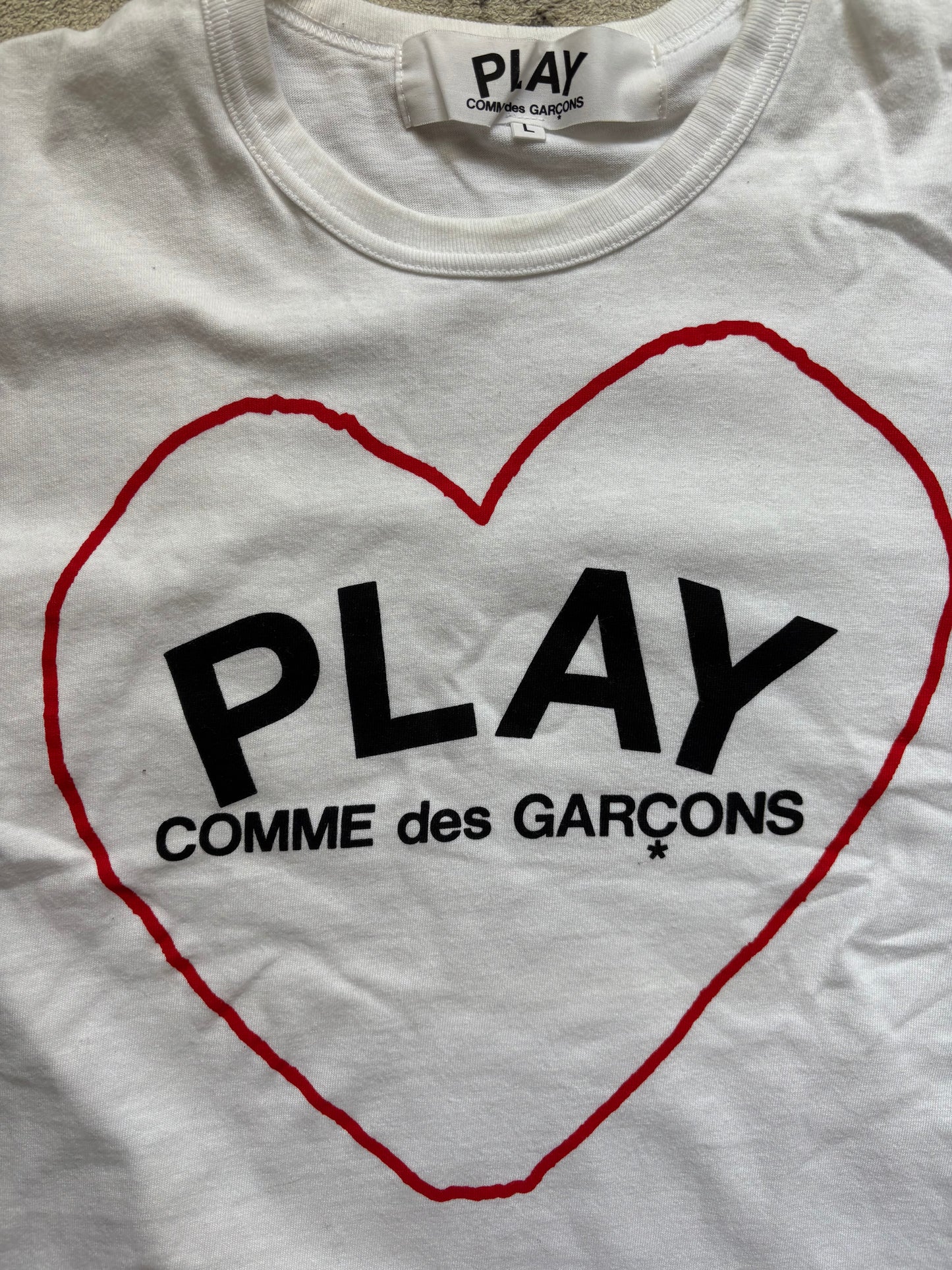 CDG PLAY WHITE T-SHIRT (L)
