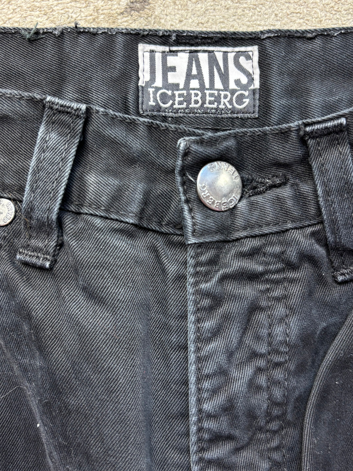 ICEBERG JEANS W30 L30