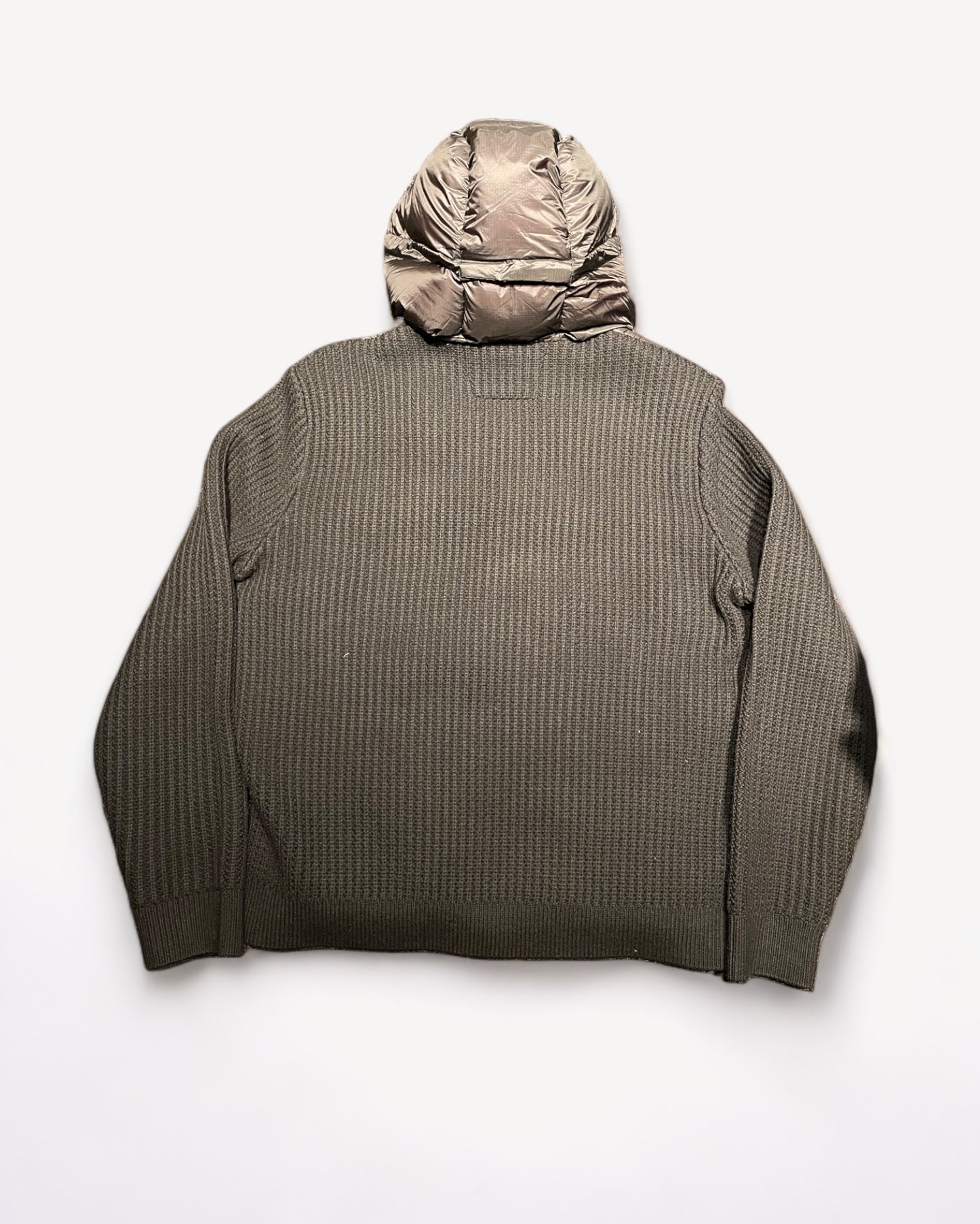 CP COMPANY PUFFER VEST NEW (XL)