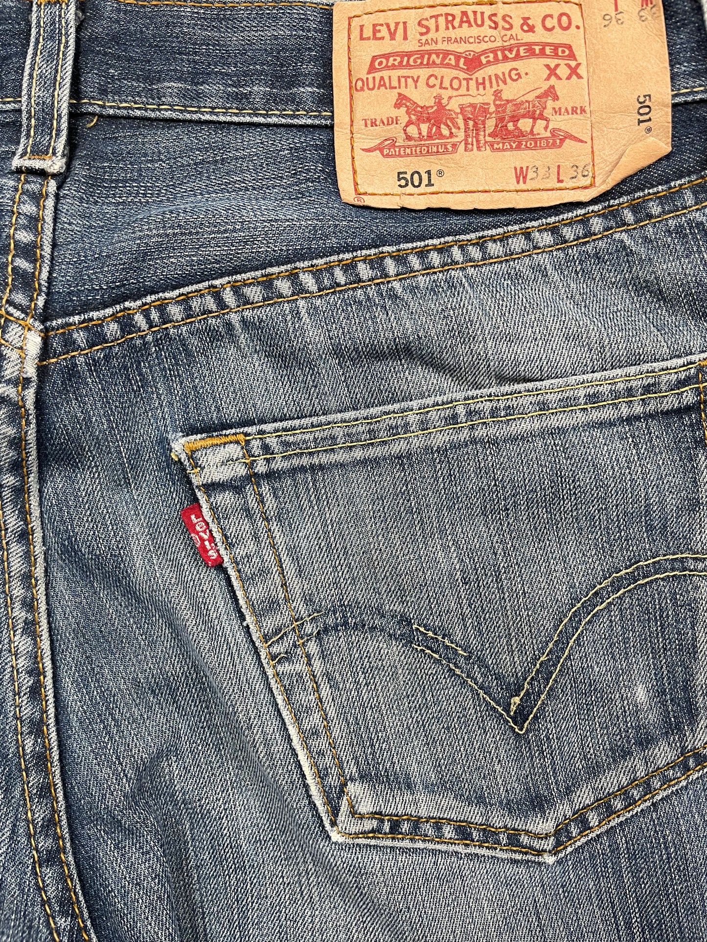 LEVI’S BAGGY 501 JEANS #B1 W33 L32