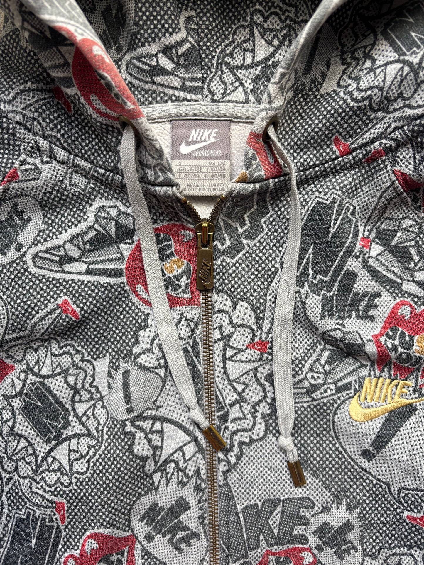 NIKE ZIP UP HOODIE (S)