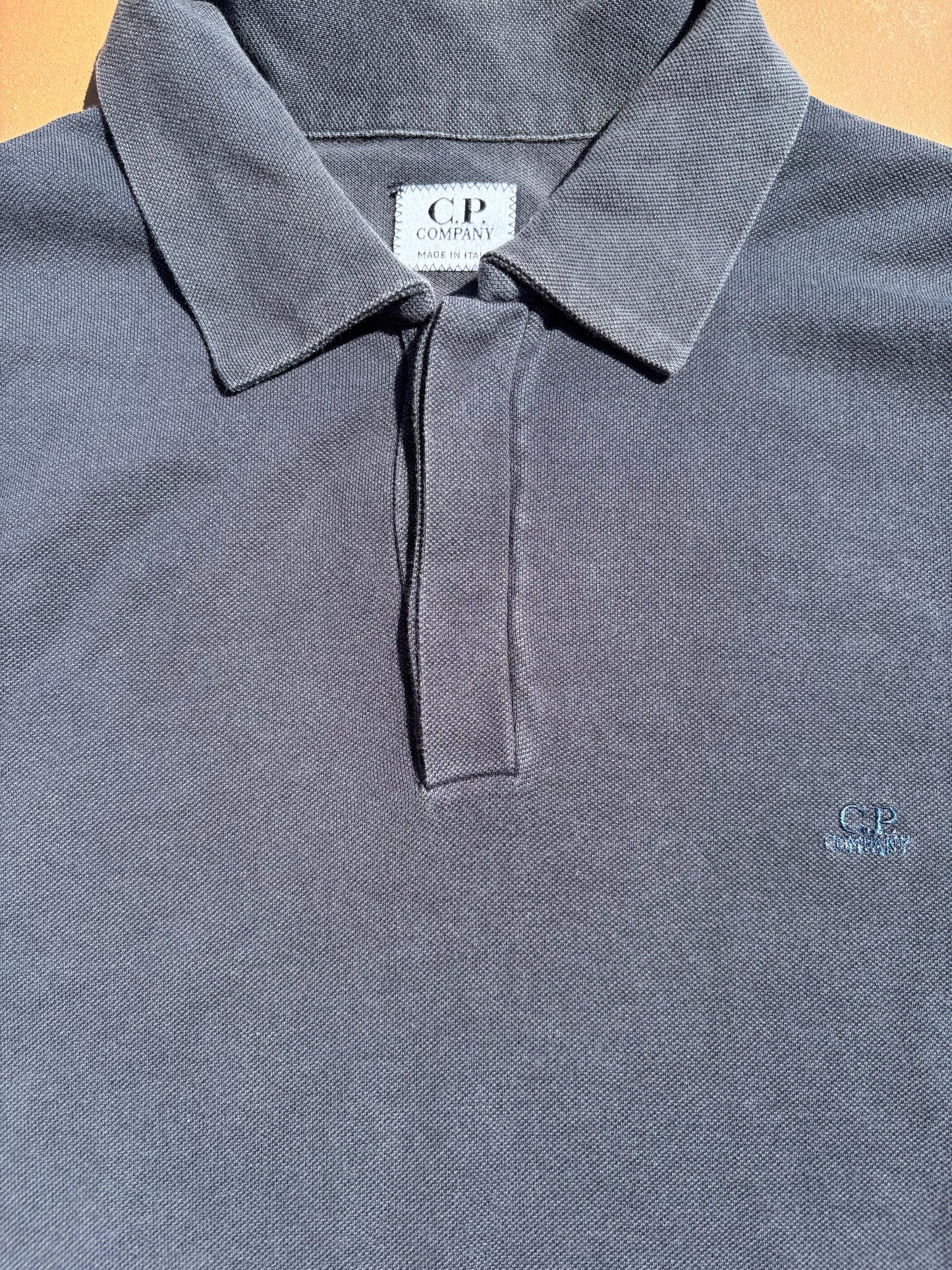 CP COMPANY LONGSL. POLO SHIRT (M)
