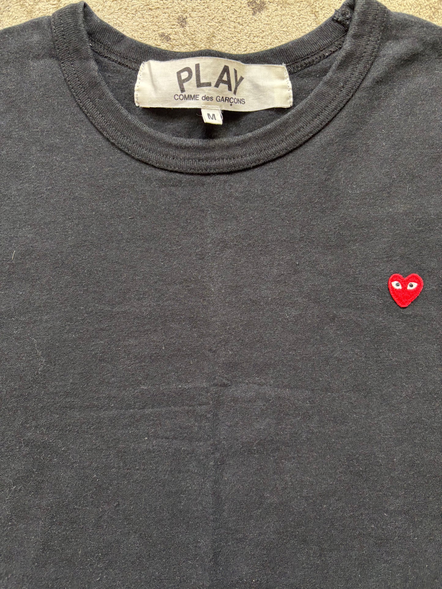 CDG PLAY BLACK T-SHIRT (M)
