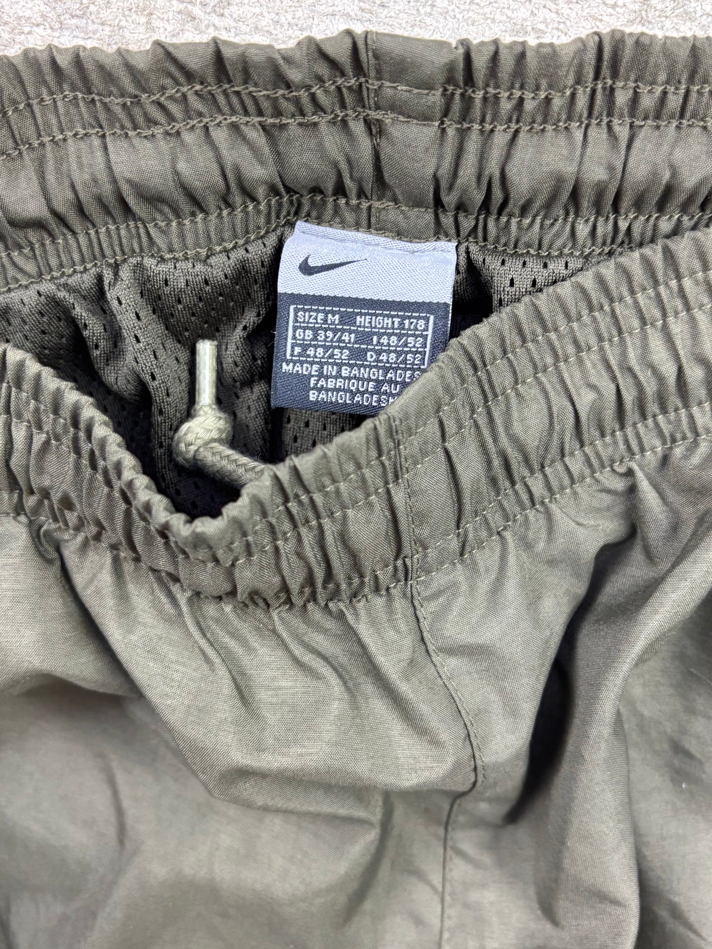 NIKE GREEN TRACKPANT (M)