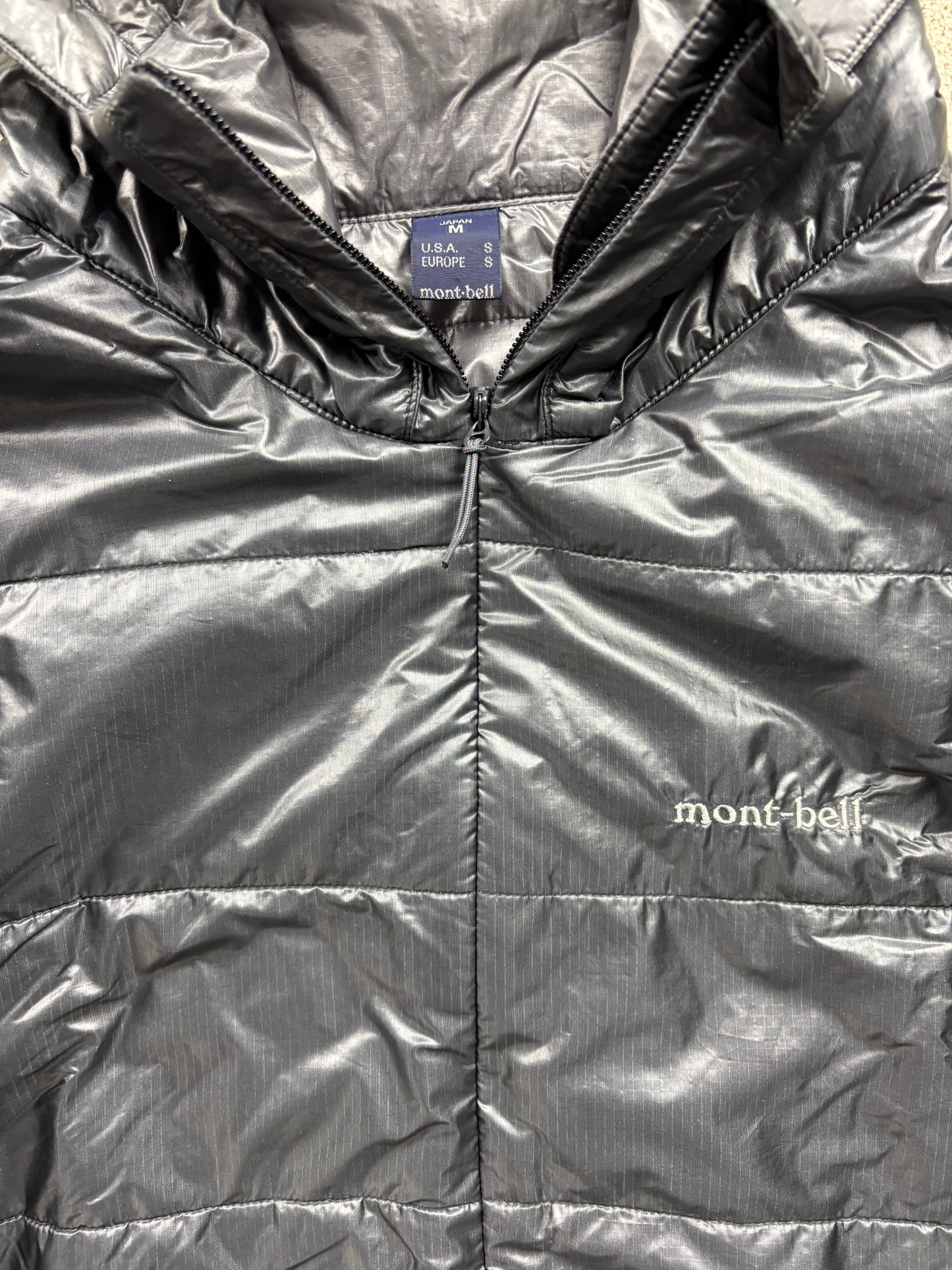 MONTBELL DARK GREY PUFFER JACKET (M)