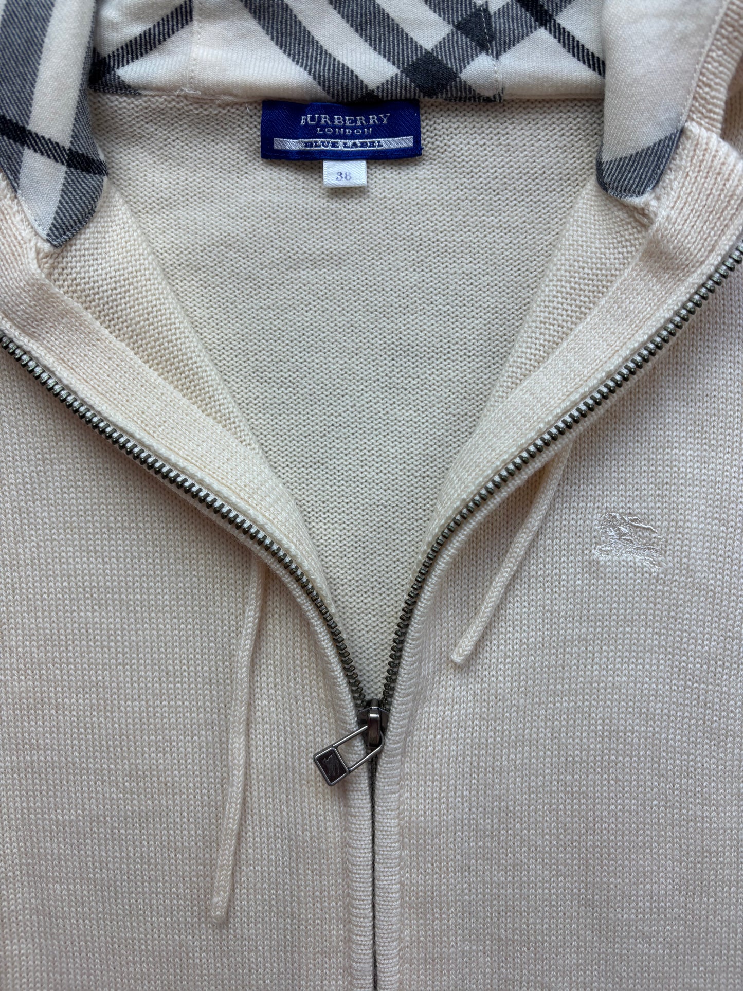 BURBERRY KNITTED ZIP UP HOODIE (S)