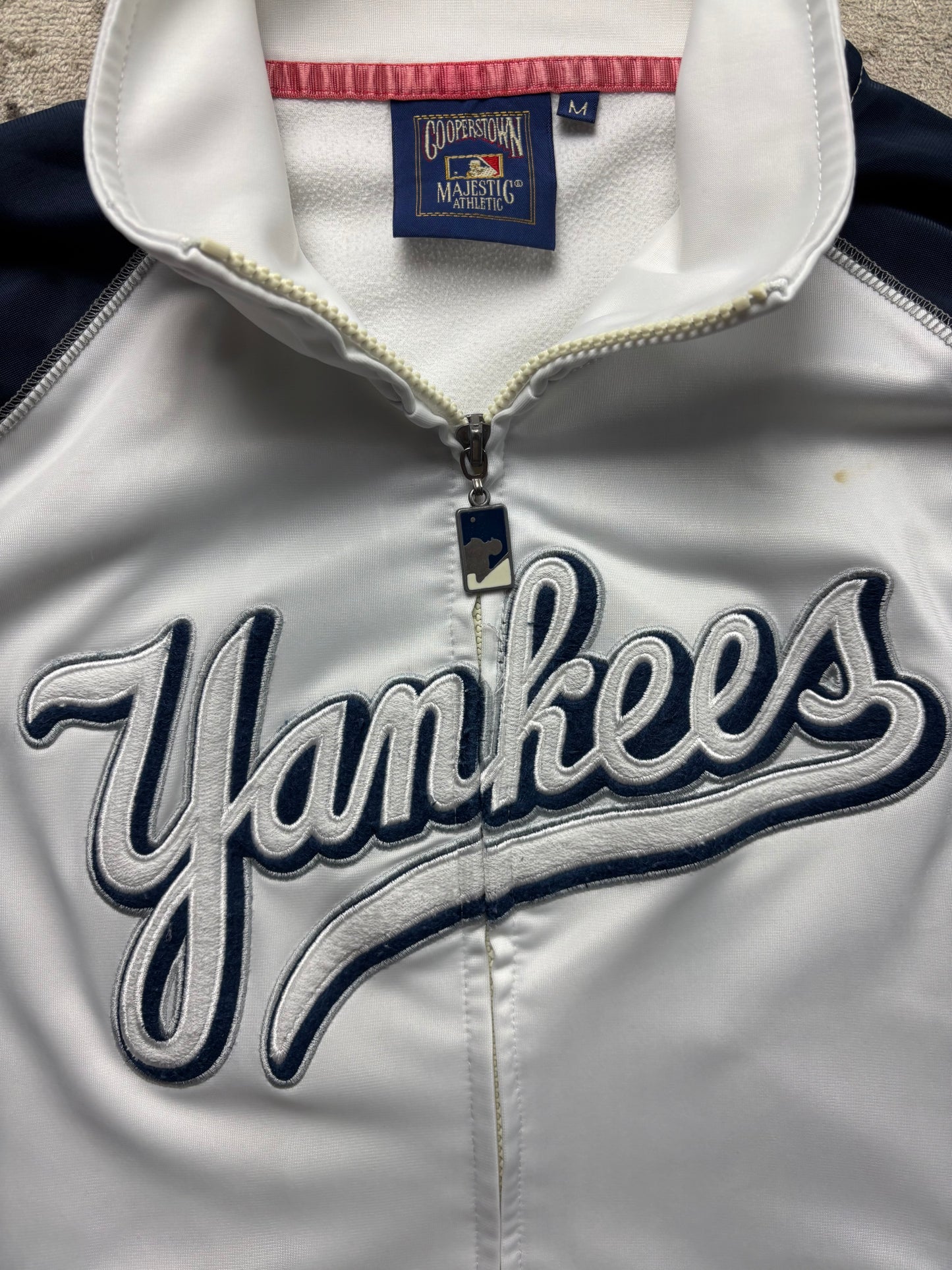 NY YANKEES ZIP UP VEST (M)