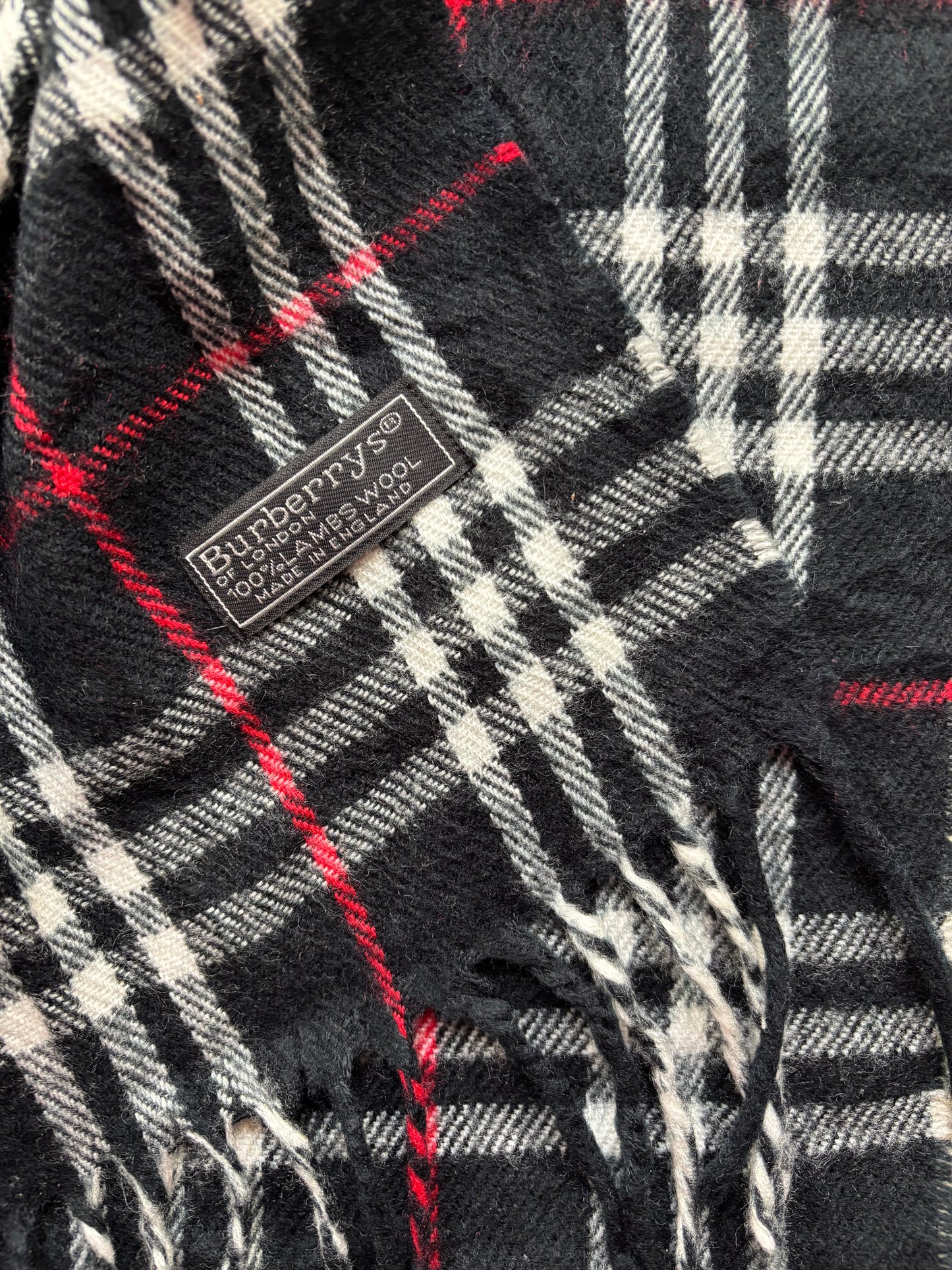 BURBERRY NOVACHECK SCARF BLACK