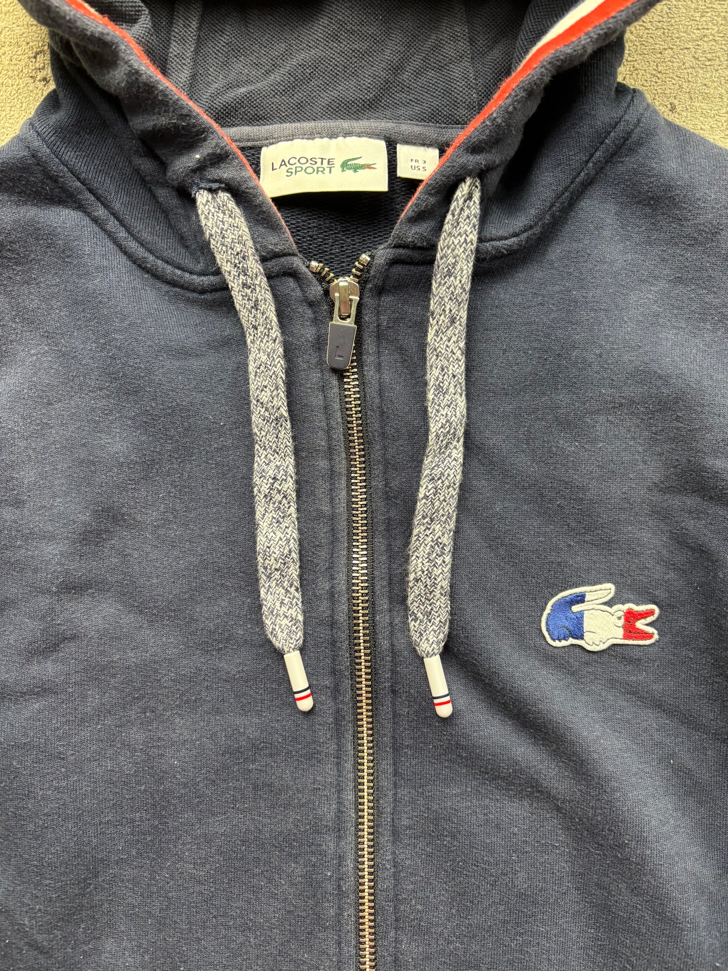 LACOSTE NAVY ZIP UP HOODIE (S)