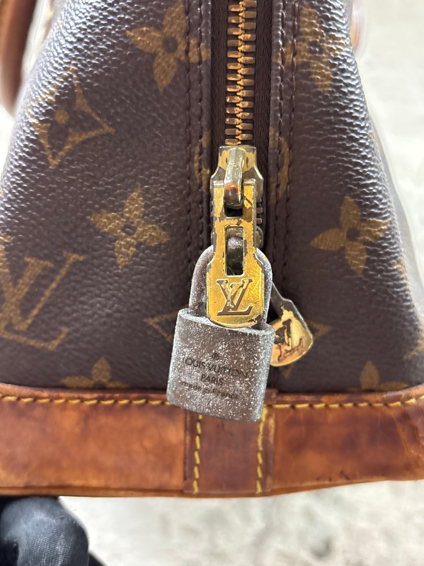 LOUIS VUITTON ALMA BAG