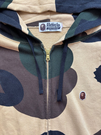 BAPE CAMO ZIP UP HOODIE (S)
