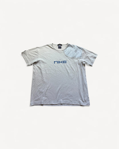 NIKE TECH T-SHIRT (L)