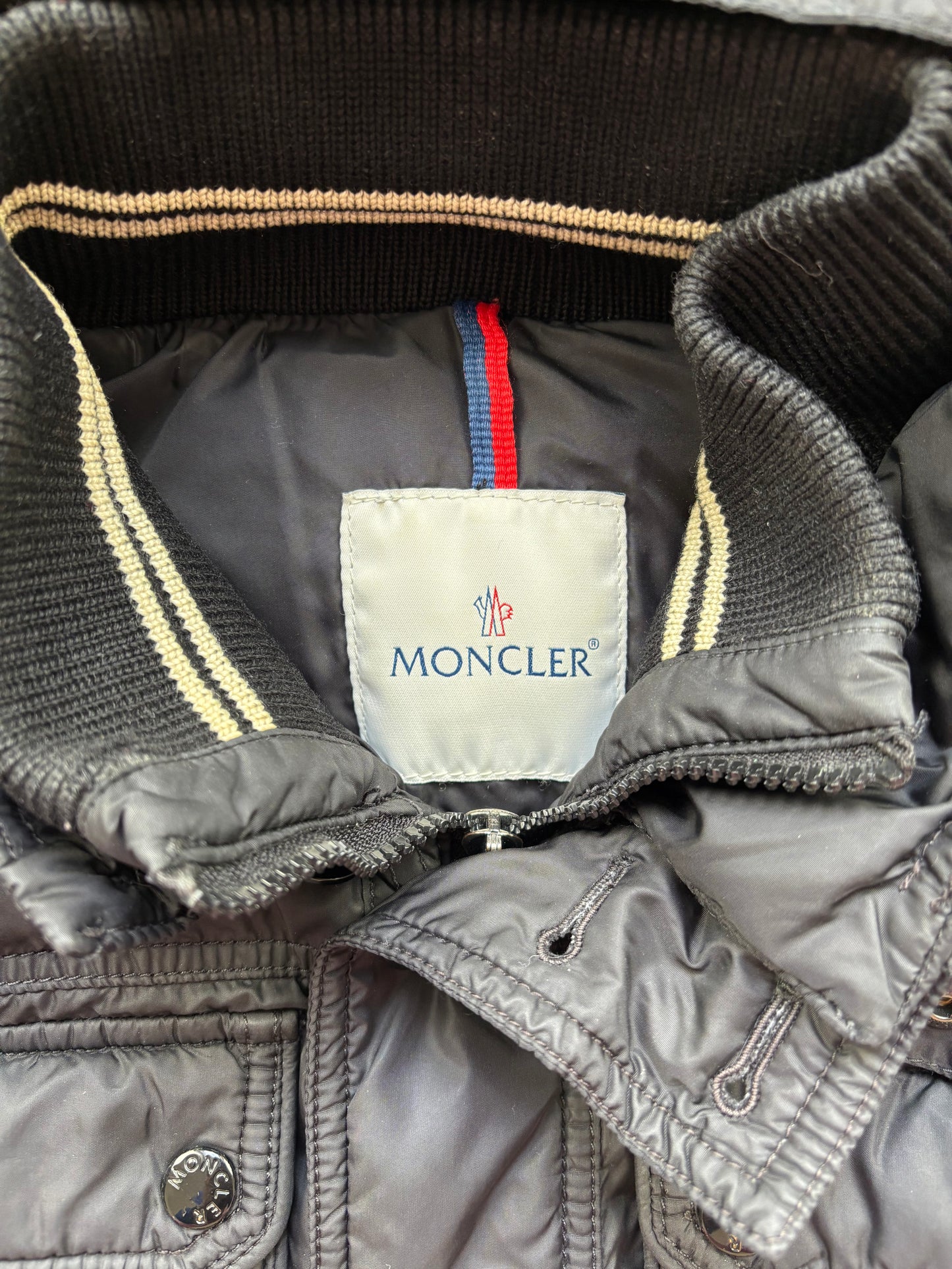 MONCLER BLACK PUFFER JACKET (S/M)