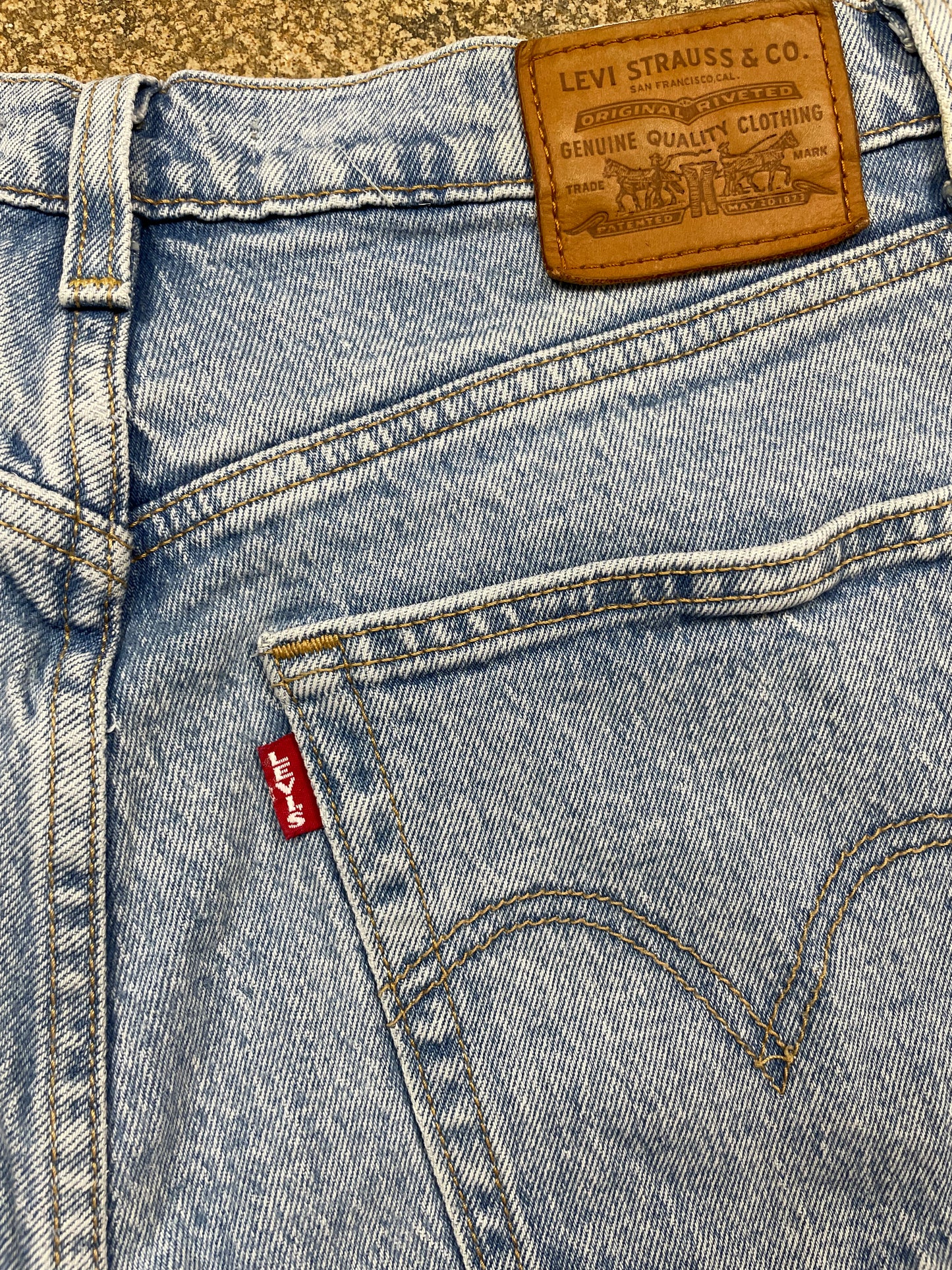 LEVI’S BAGGY JEANS #HB1 W29 L32