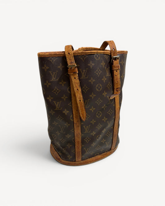 LOUIS VUITTON BUCKET BAG