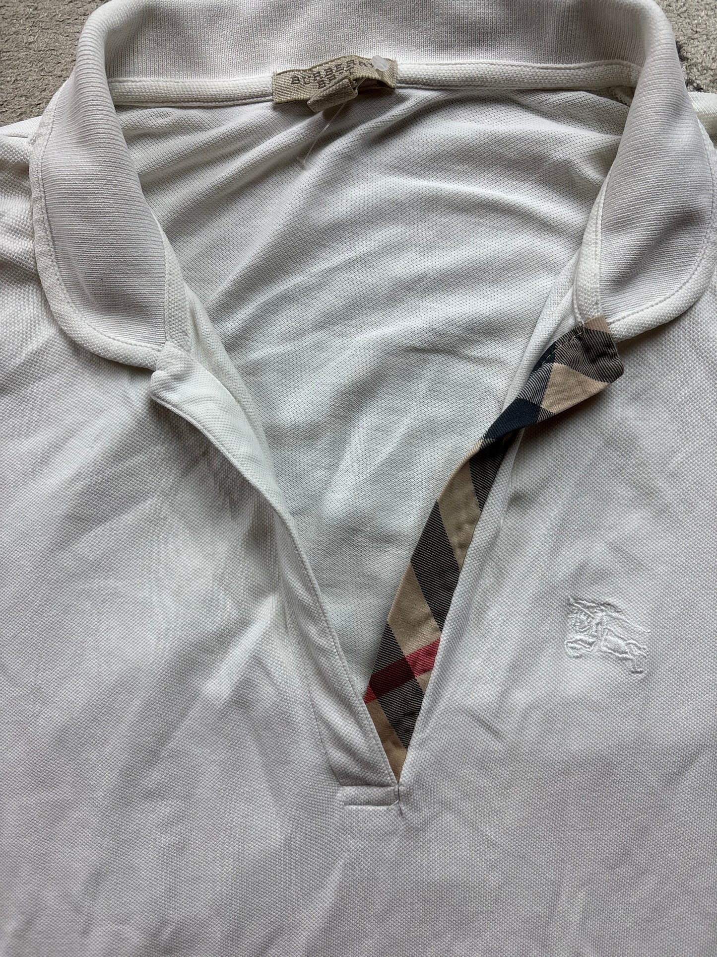 BURBERRY WHITE POLO SHIRT (M)