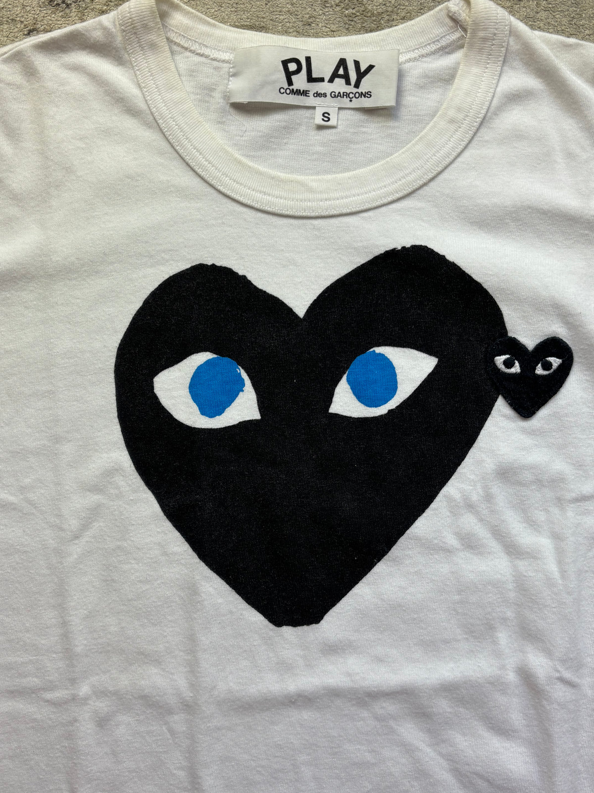CDG PLAY WHITE T-SHIRT (S)