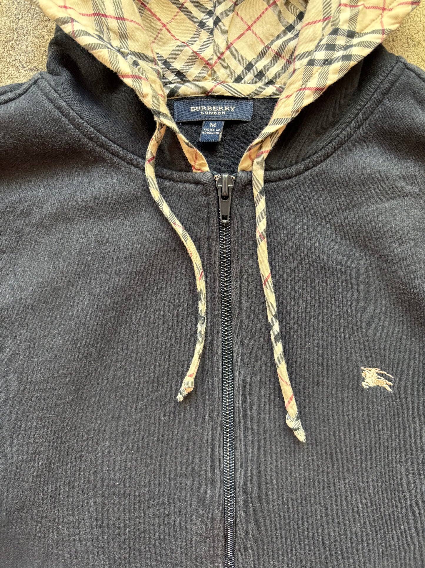 BURBERRY BLACK ZIP UP HOODIE (S)