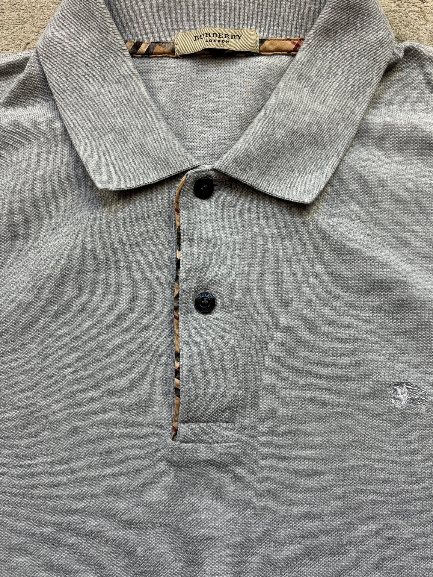 BURBERRY GREY POLO SHIRT (L)