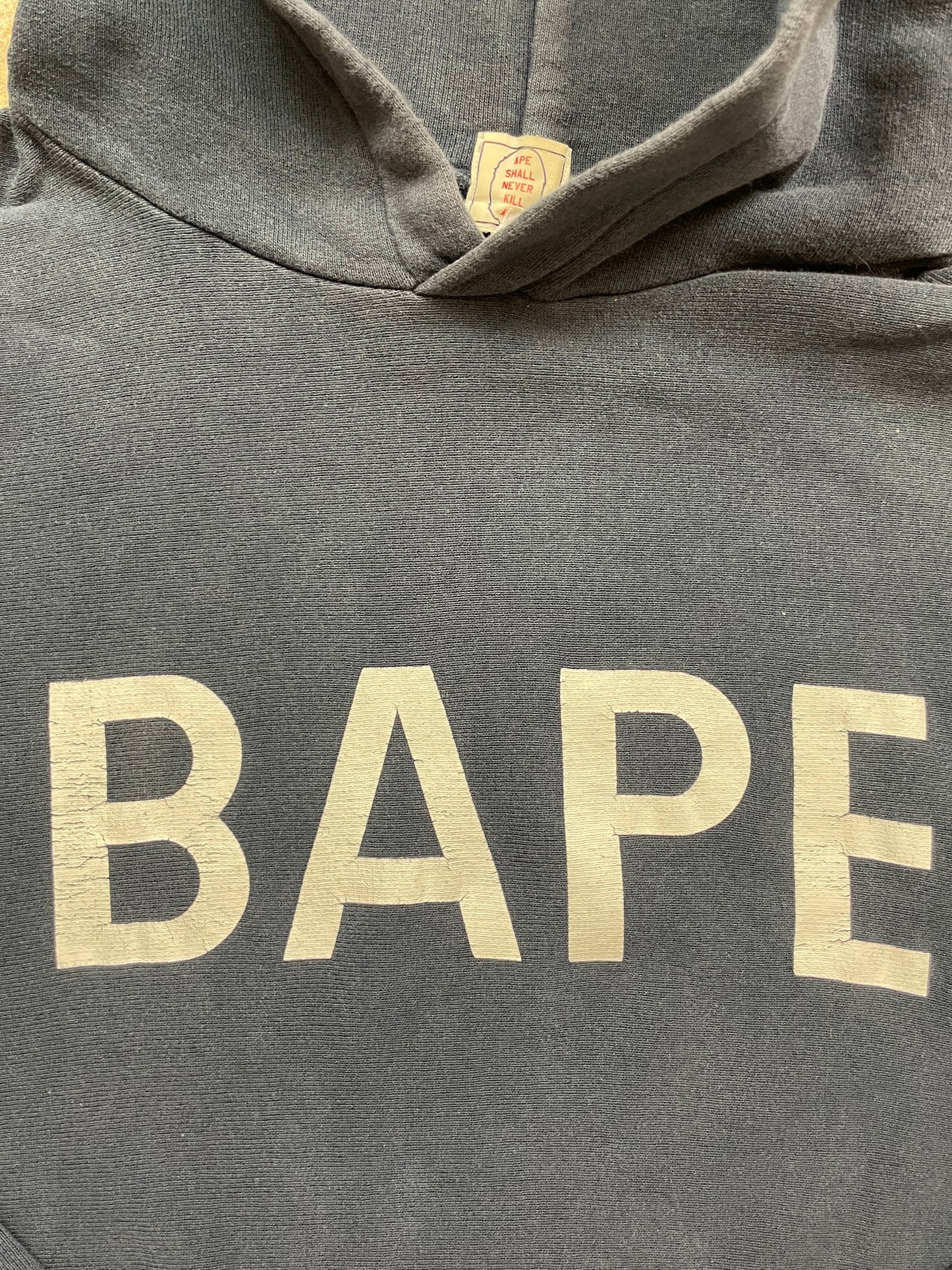 BAPE BLACK HOODIE (M/L)