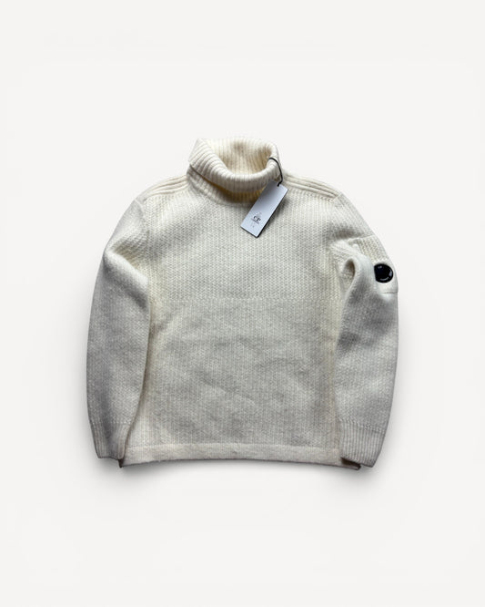 CP COMPANY WHITE TURTLENECK KNIT (M)