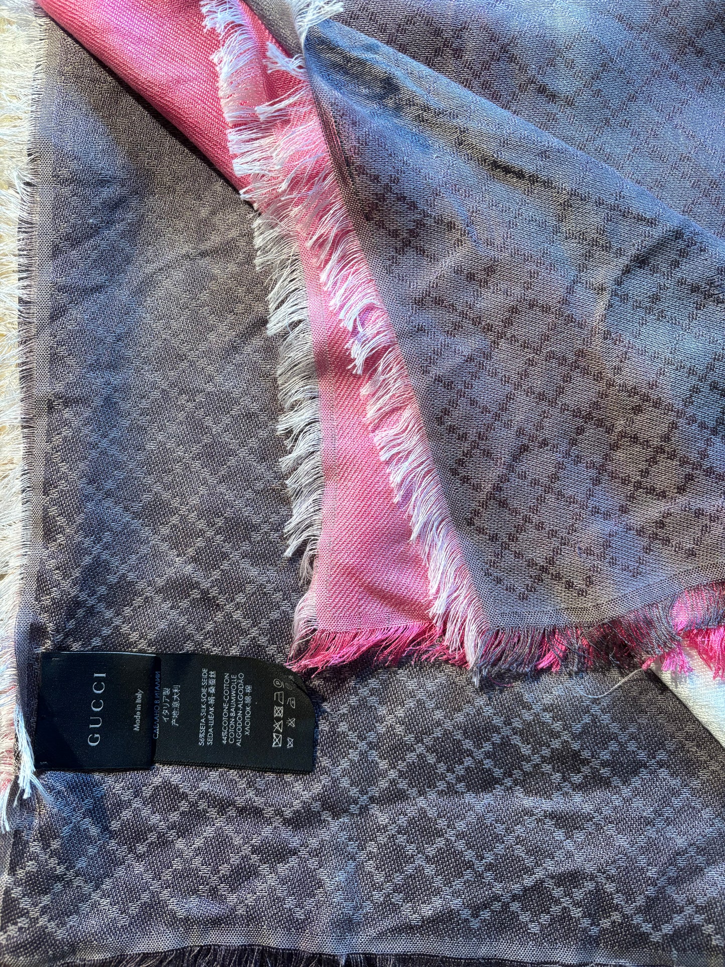 GUCCI BIG SILK SCARF