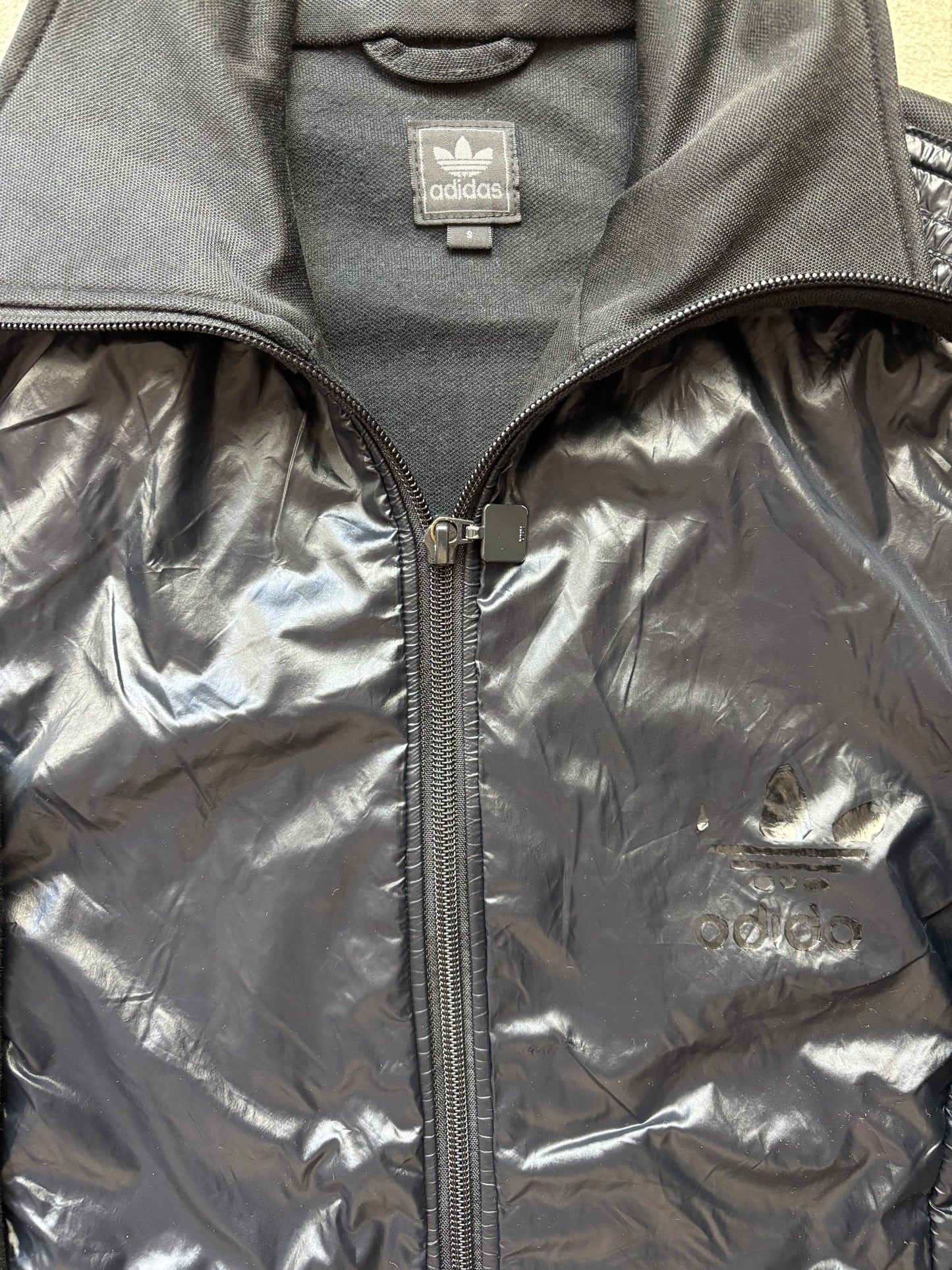 ADIDAS BLACK ZIP UP VEST (S)