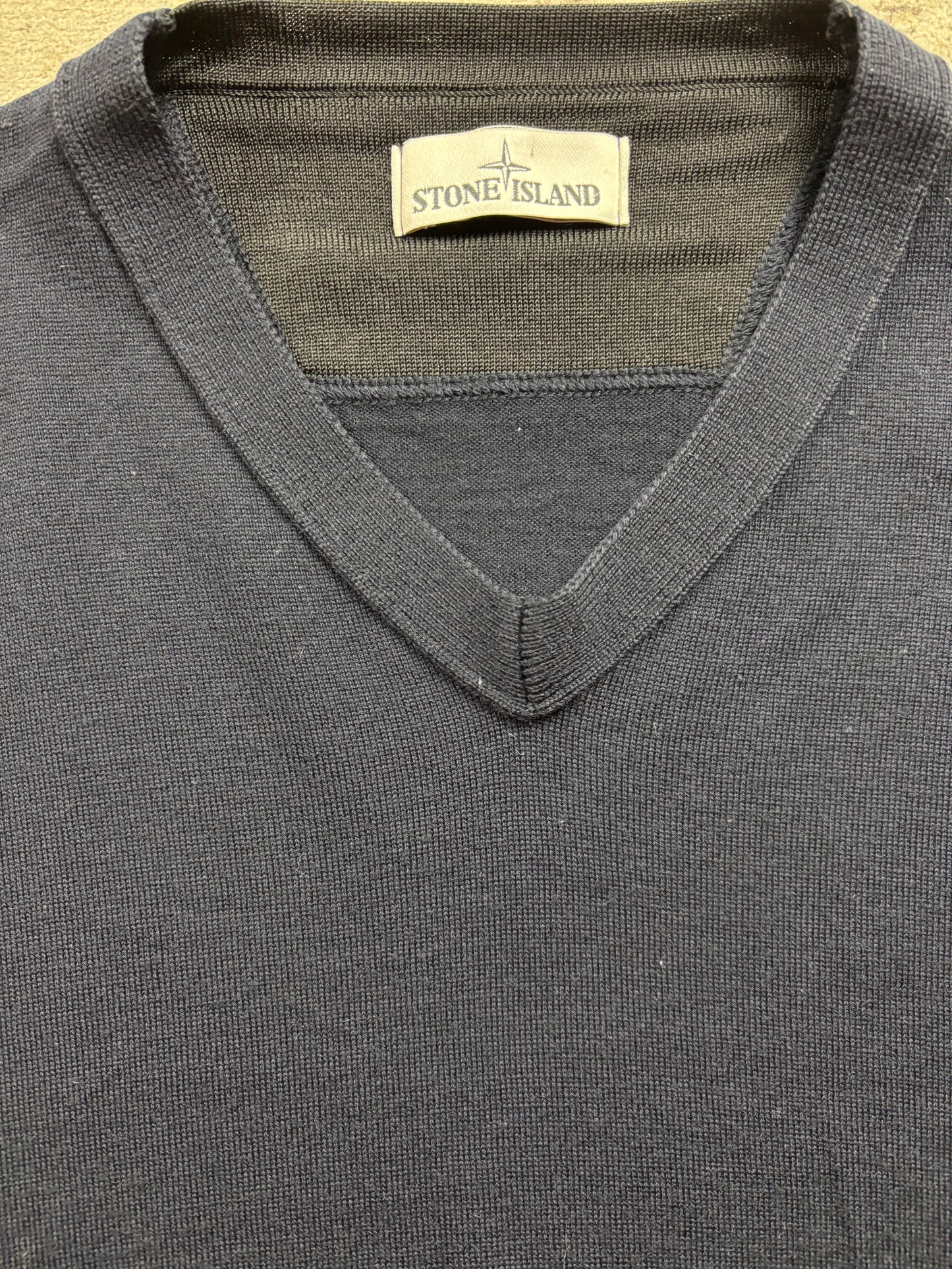 STONE ISLAND NAVY KNIT (L)