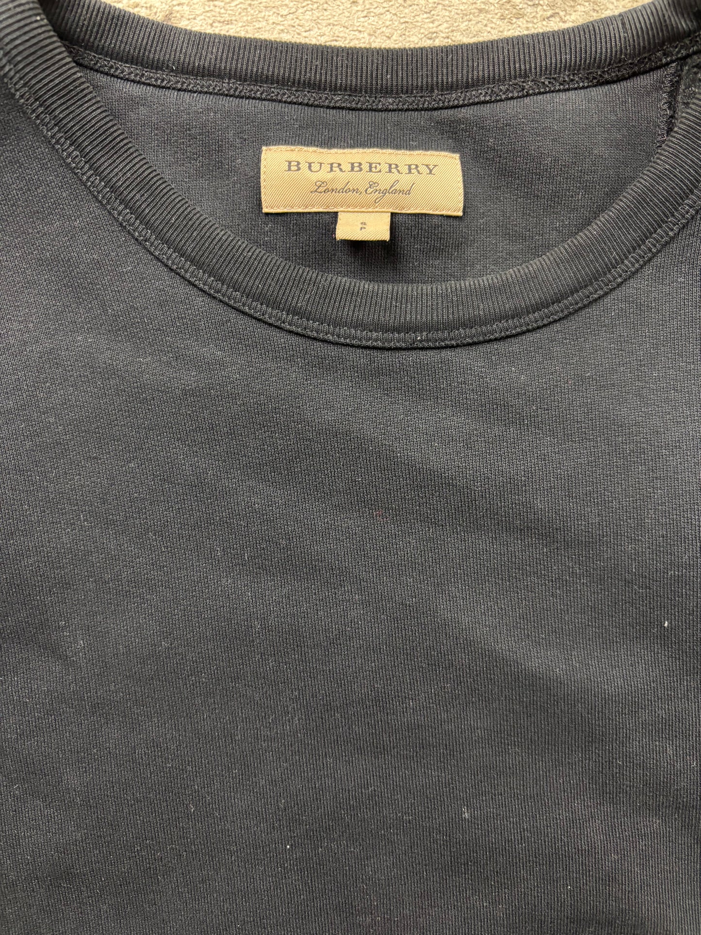BURBERRY BLACK SWEATER (S)