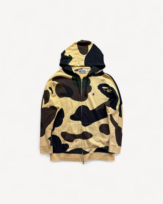 BAPE CAMO ZIP UP HOODIE (S)
