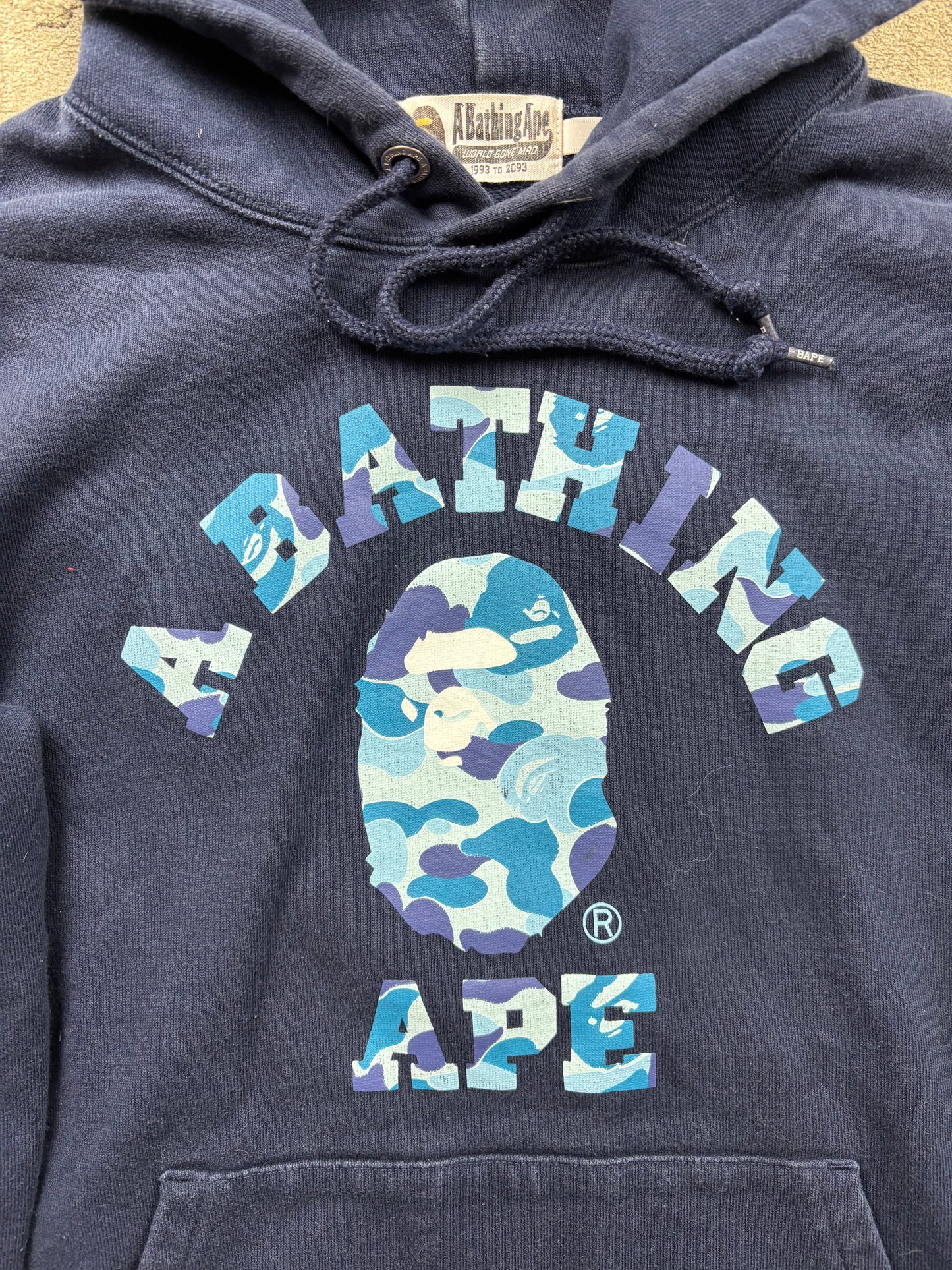 BAPE NAVY HOODIE (M)