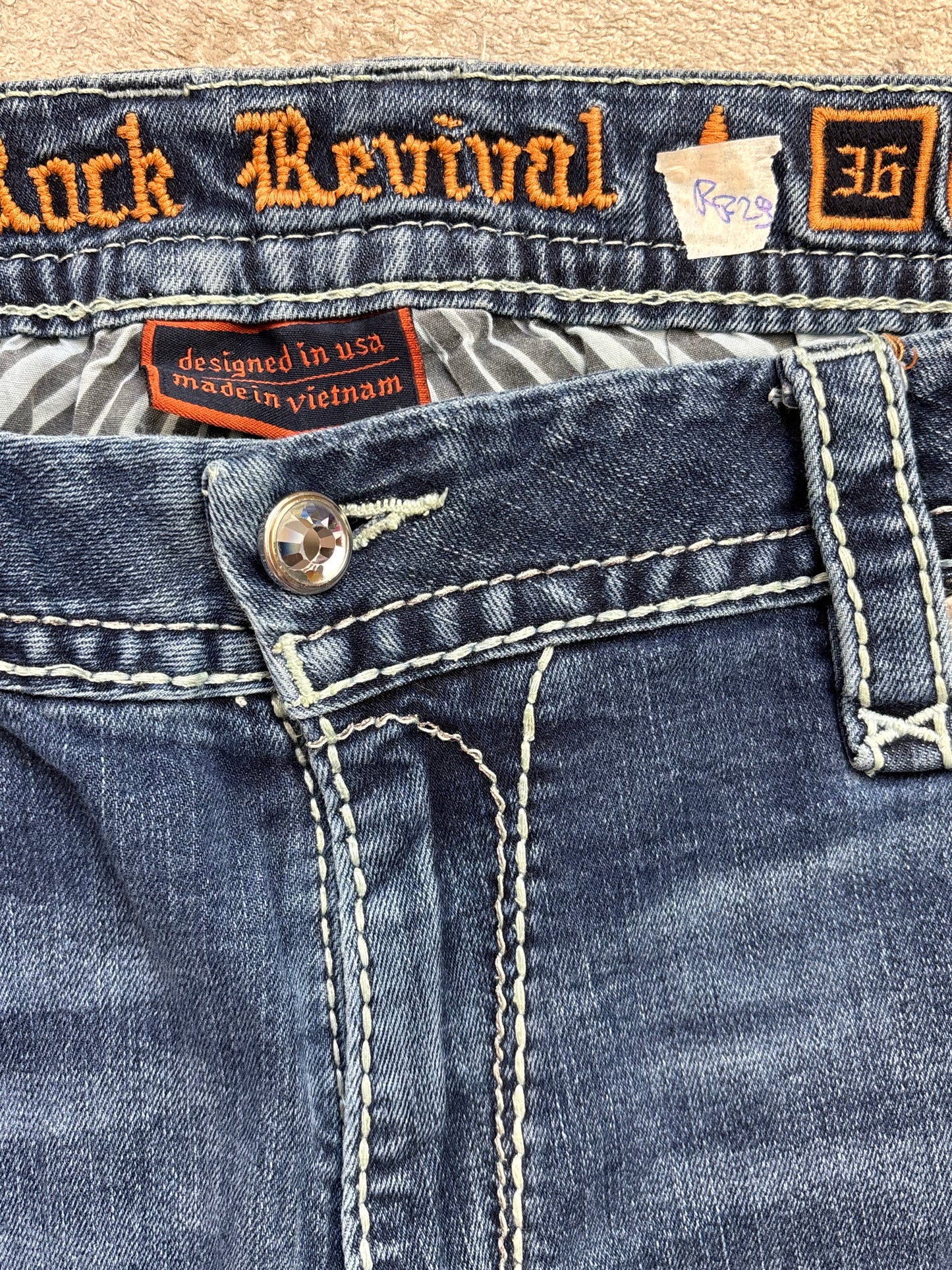 ROCK REVIVAL JEANS W36 L32 #RR29