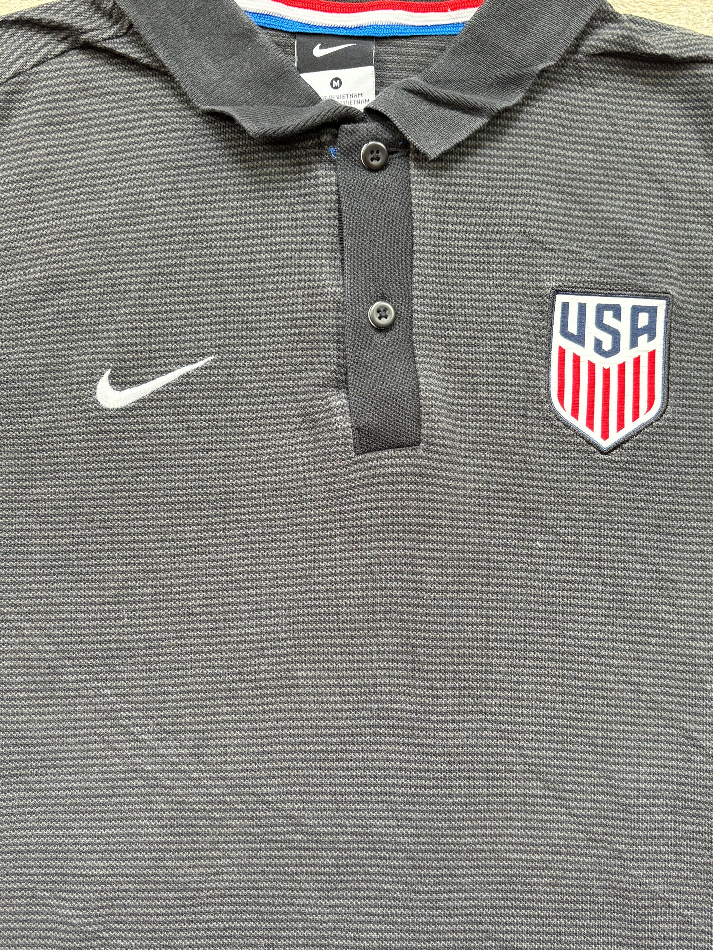 NIKE USA POLO SHIRT (M)